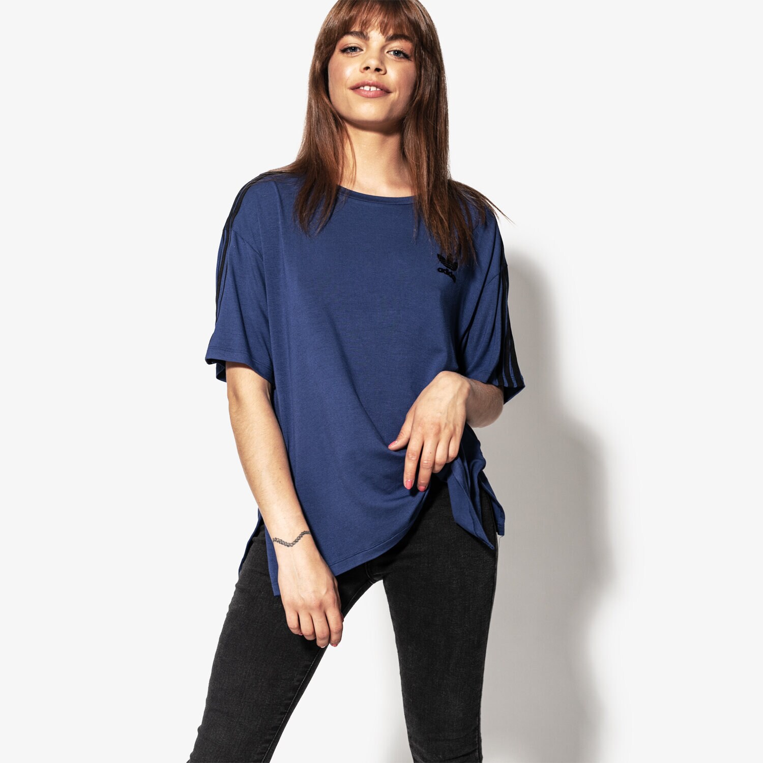 Femei tricou ADIDAS TRICOU SS MONTHLY PACKS FSH L TEE CE3718 Bleumarin