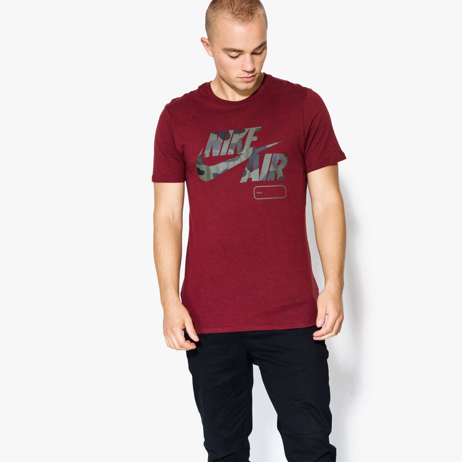 Bărbați tricou NIKE TRICOU SS M NSW TEE AF1 CAMO NAMEBOX AH6956-619 Bordo