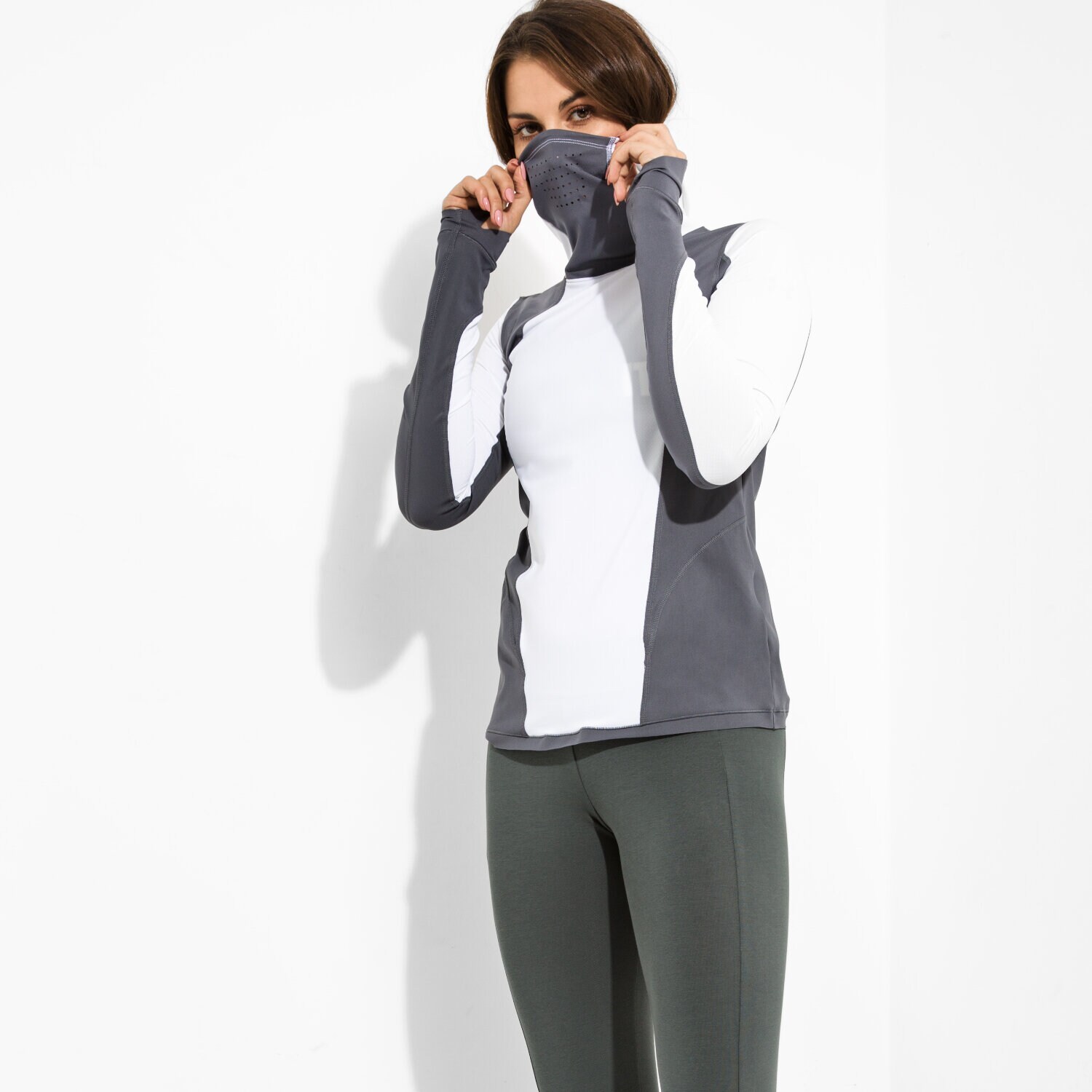 Femei bluză UNDER ARMOUR BLUZĂ CG REACTOR RUN BALACLAVA 1298158100 Alb
