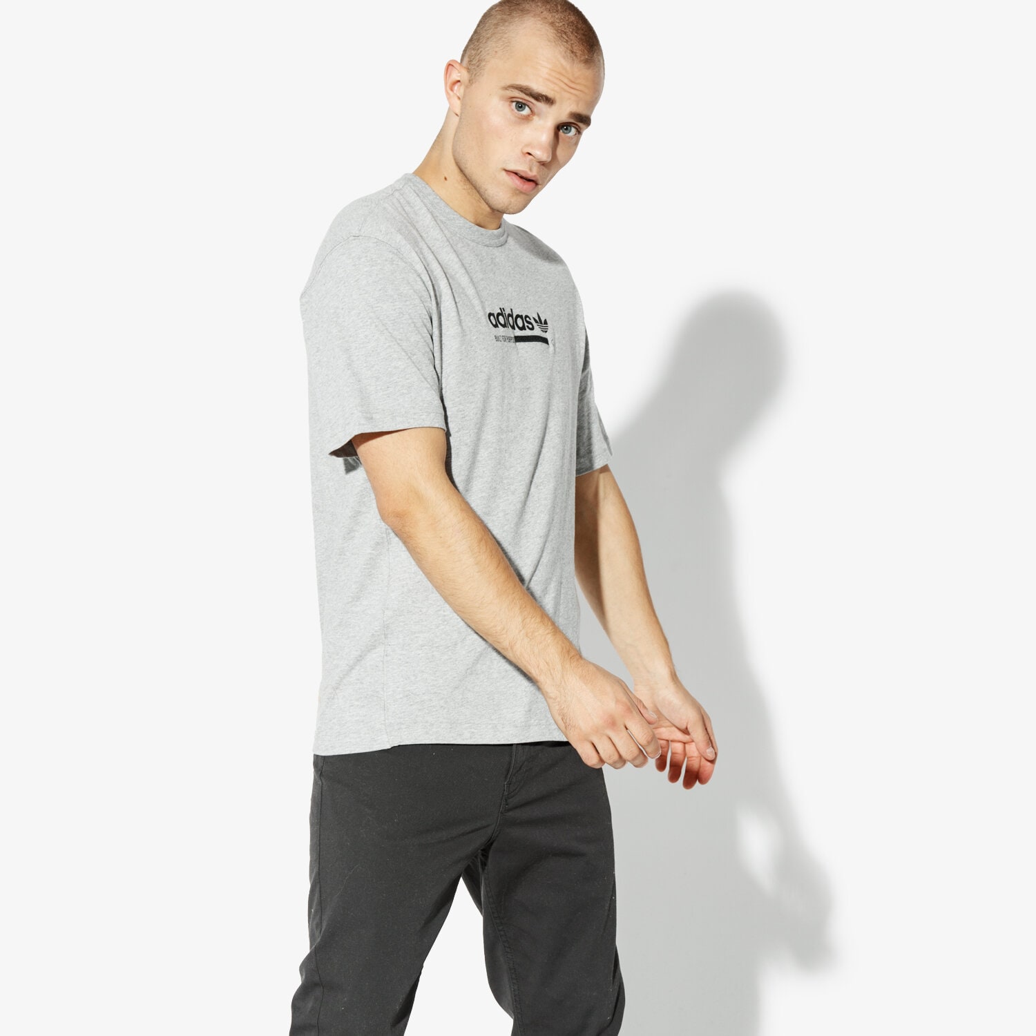 Bărbați tricou ADIDAS TRICOU SS KAVAL TEE ORIGINALS CORE DH4971 Gri