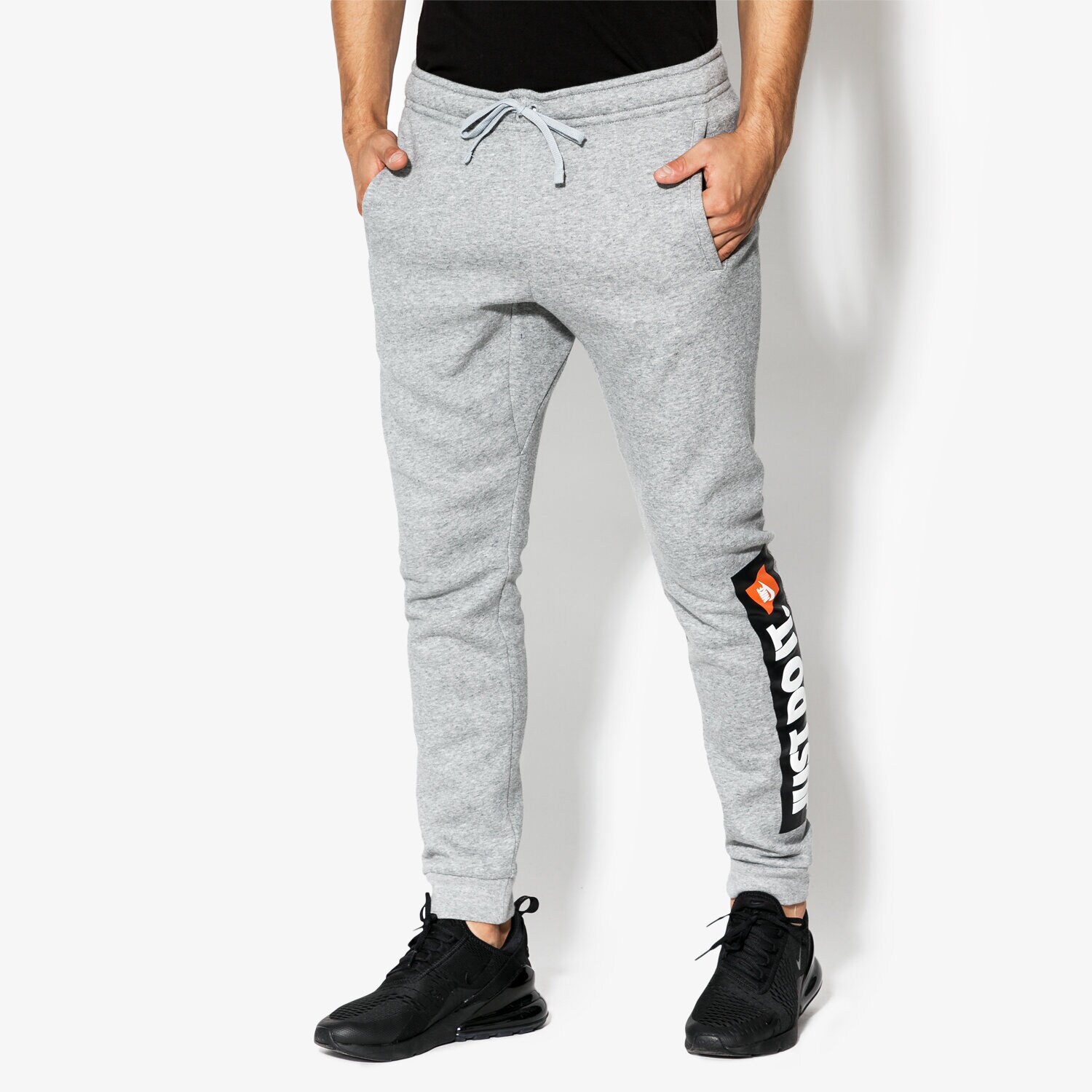 Bărbați pantaloni NIKE PANTALONI M NSW JGGR FLC HBR 928725-063 Gri