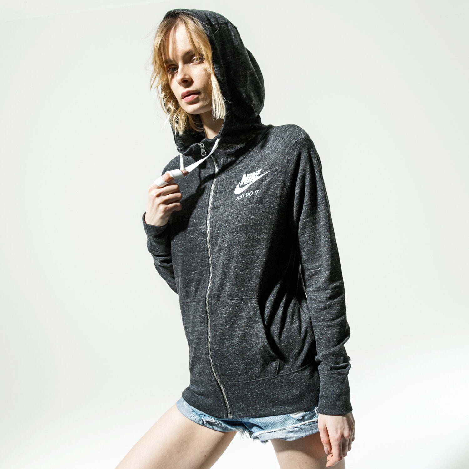 Femei bluză NIKE BLUZĂ W NSW GYM VNTG HOODIE FZ 883729-010 Negru