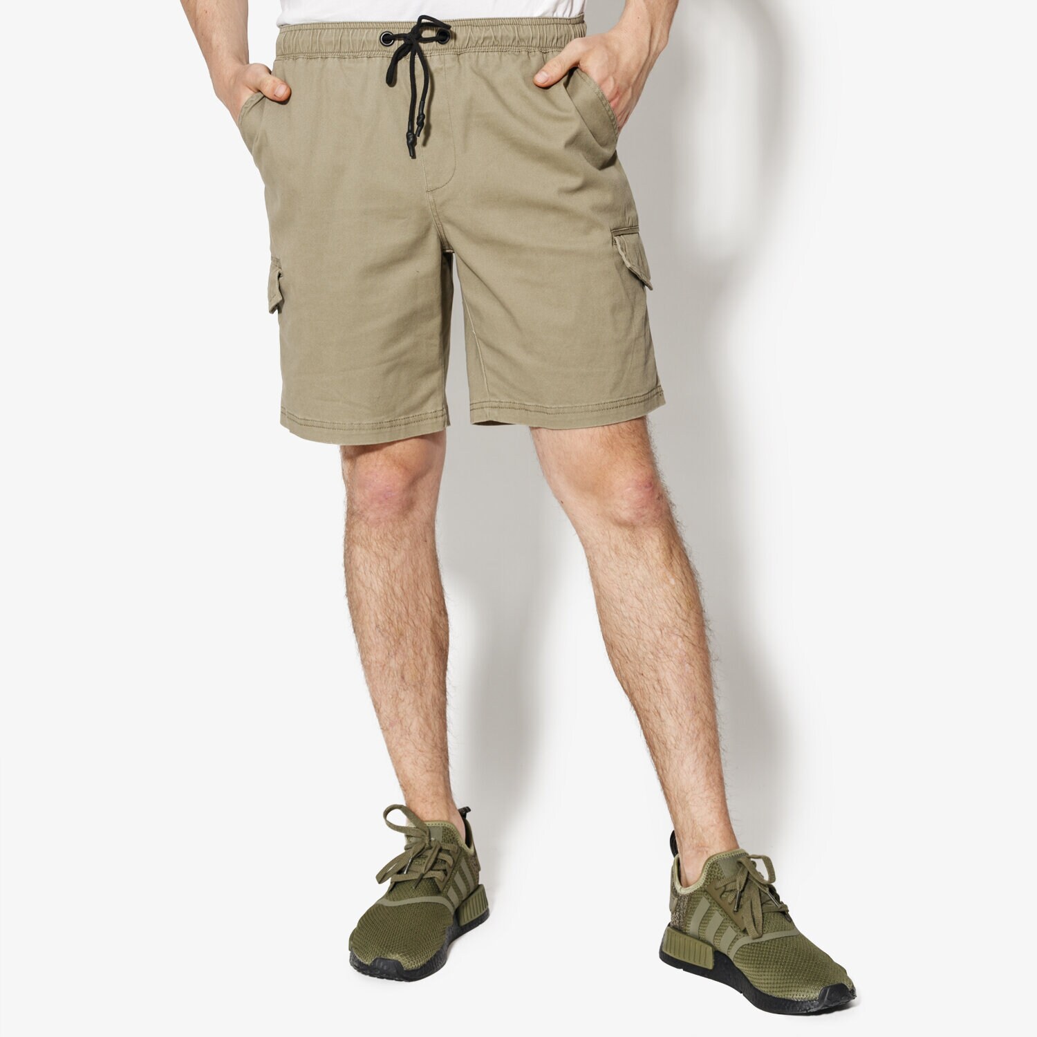 Femei pantaloni scurți CONFRONT PANTALONI SCURȚI MALT CF18SZM22002 Verde