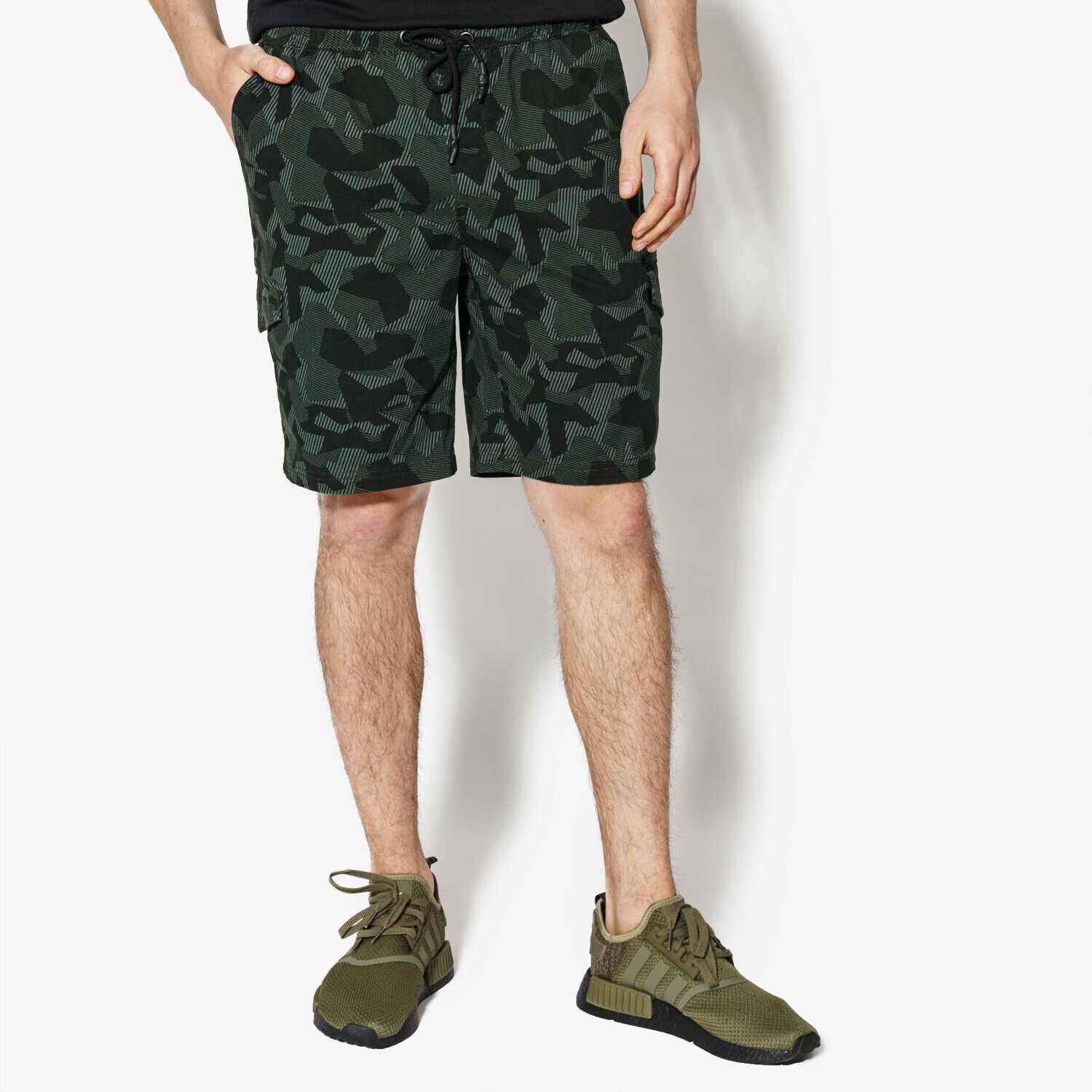 Femei pantaloni scurți CONFRONT PANTALONI SCURȚI MALT CF18SZM22004 Verde