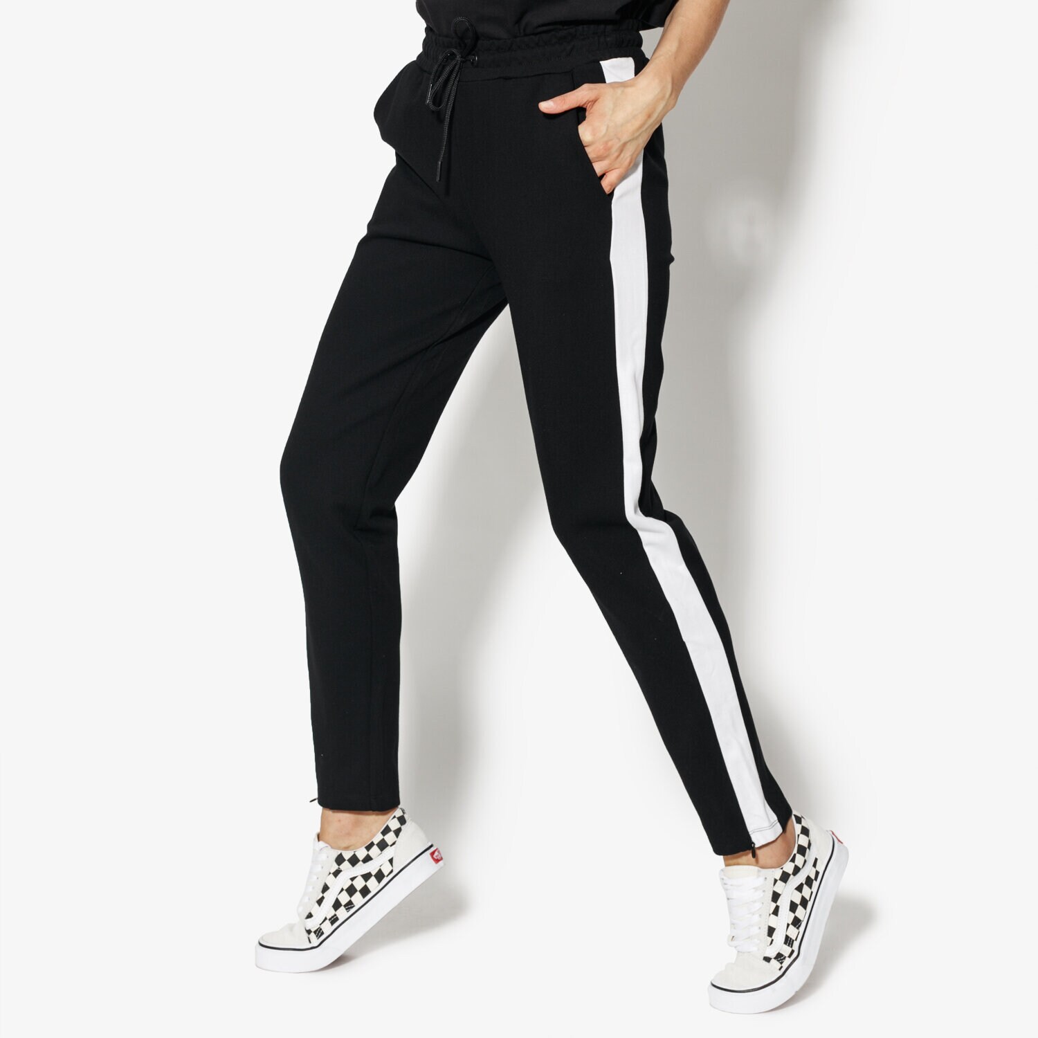 Femei pantaloni CONFRONT PANTALONI  CORNEL CF18SPD28001 Negru