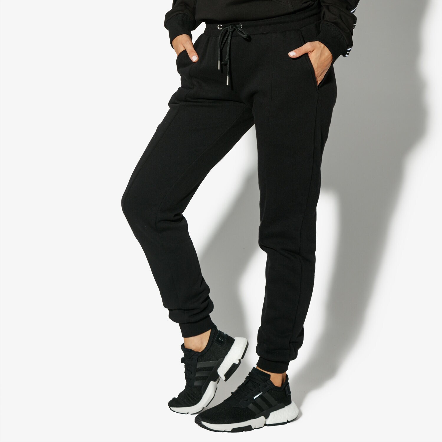 Femei pantaloni CONFRONT PANTALONI  AGGIE CF38SPD20001 Negru
