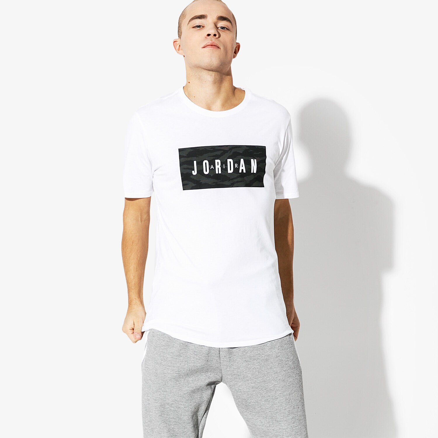 Bărbați tricou JORDAN TRICOU SS JORDAN M JSW TEE TECH WNT GFX1 AH6328-100 Alb