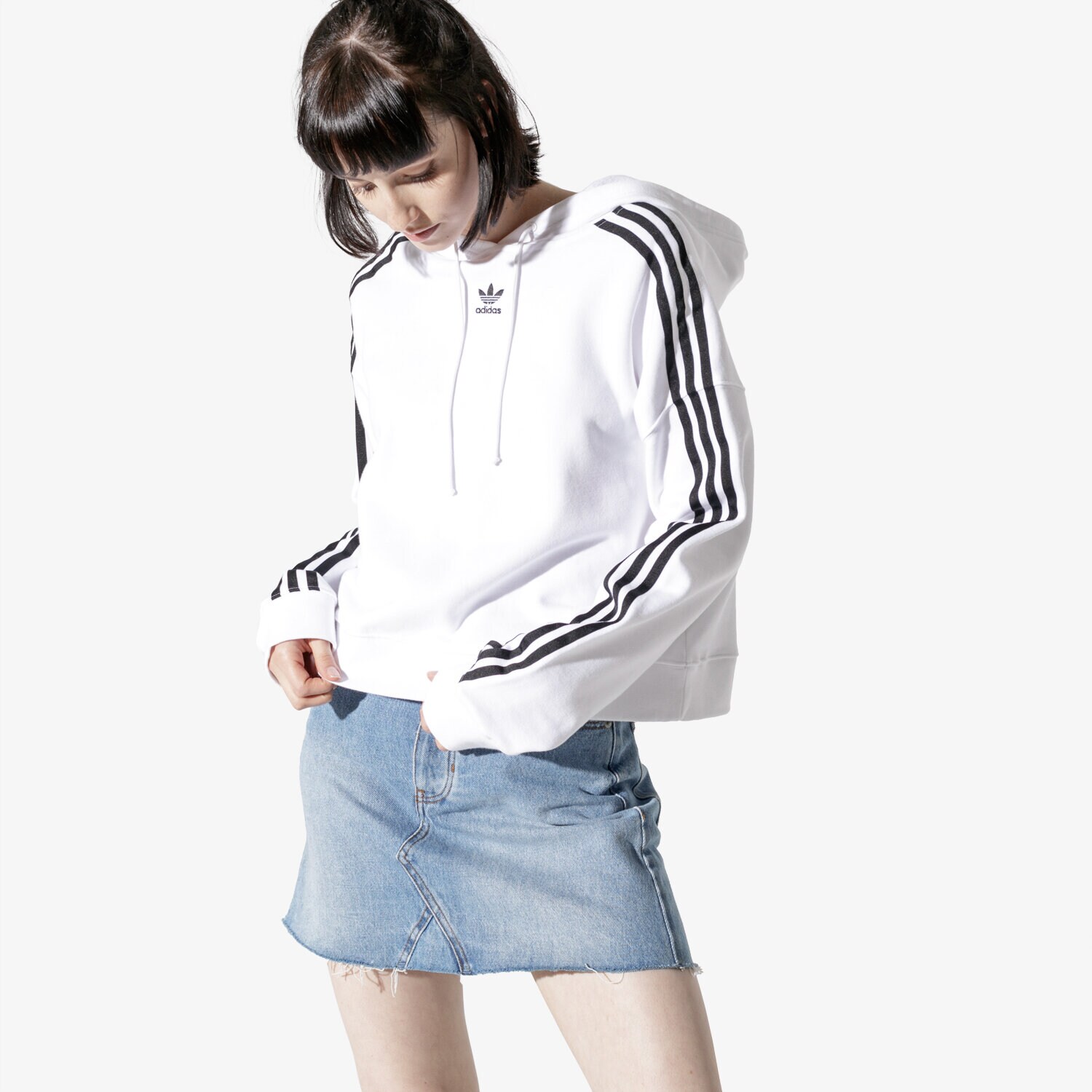 Femei bluză ADIDAS BLUZĂ CROPPED HOODIE WHT DX2321 Alb
