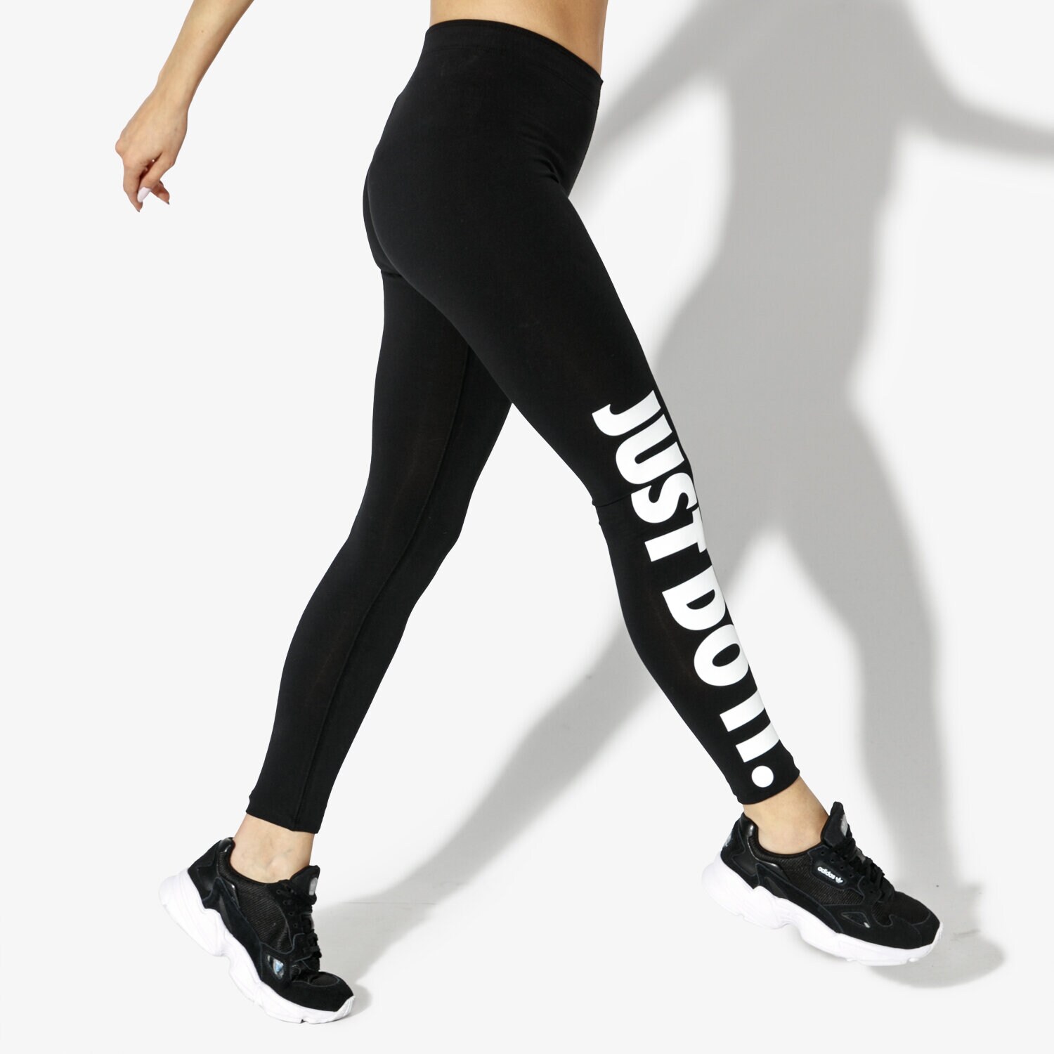 Femei pantaloni NIKE COLANȚI W NSW LGGNG LEGASEE JDI AH2008-010 Negru