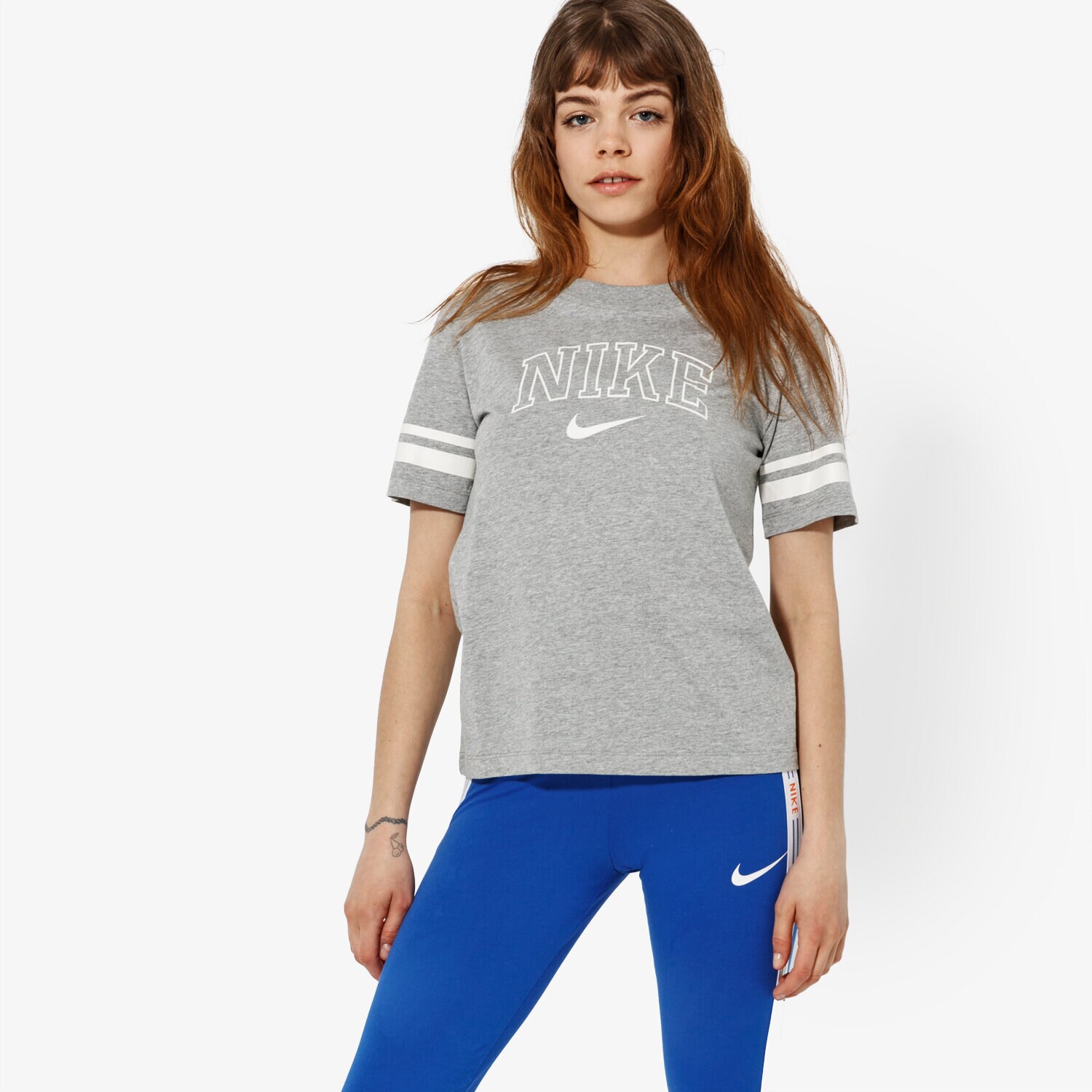 Femei tricou NIKE TRICOU SS W NSW SS VRSTY AR3769-063 Gri
