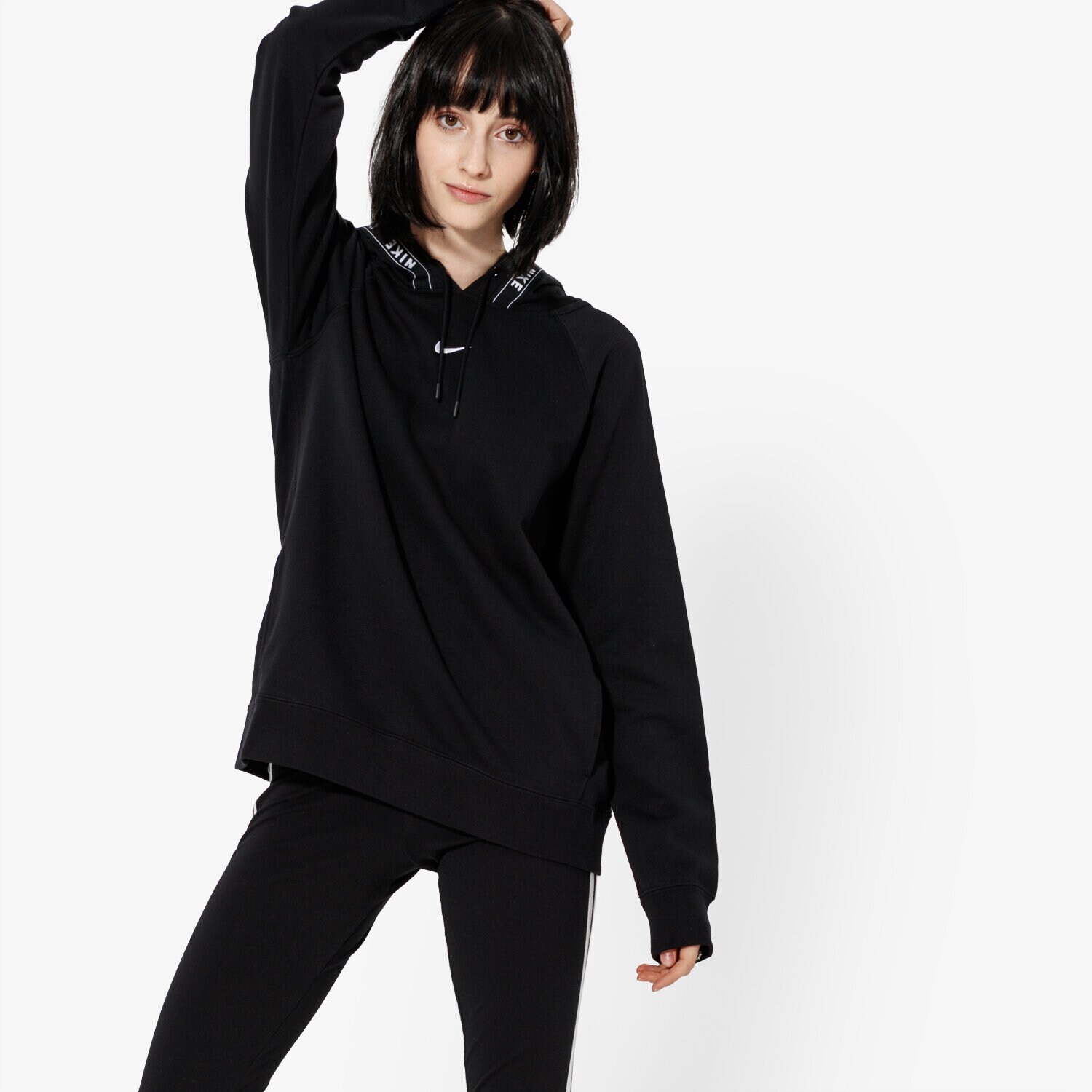 Femei bluză NIKE BLUZĂ W NSW CREW LOGO TAPE  SPORTSWEAR AR3058-011 Negru