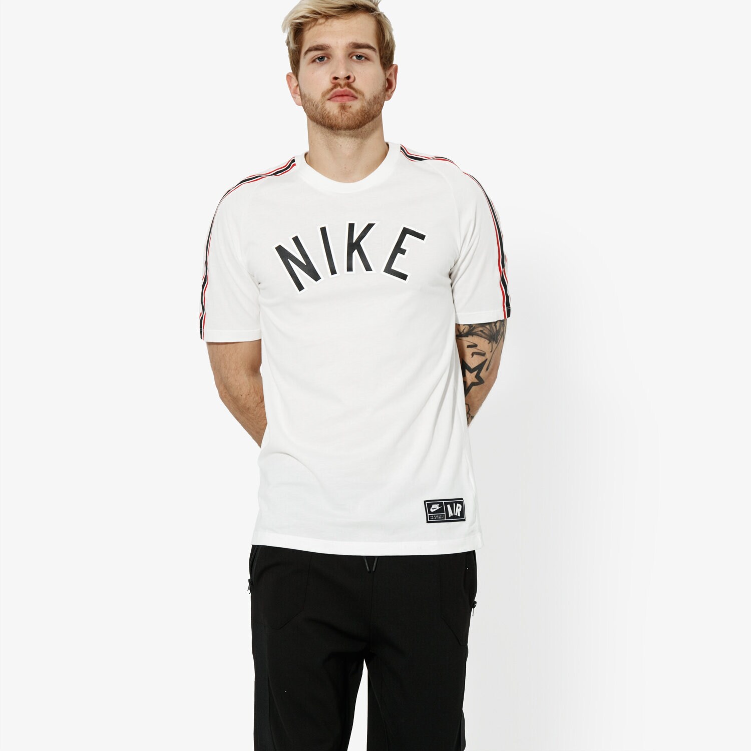 Bărbați tricou NIKE TRICOU SS M NSW TEE CLTR NIKE AIR 4 SPORTSWEAR AR5178-133 Alb