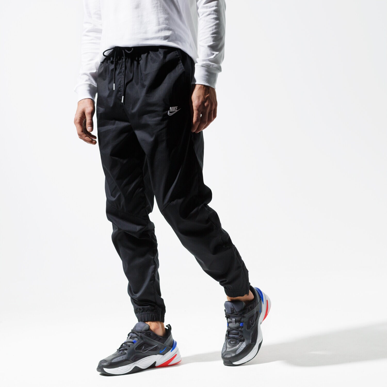 Bărbați pantaloni NIKE M NSW PANT WR STREET AR2368-010 Negru