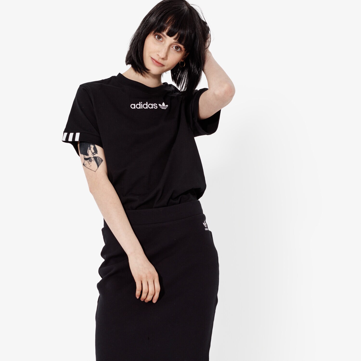Femei tricou ADIDAS TRICOU SS COEEZE T SHIRT COEEZE DU7190 Negru
