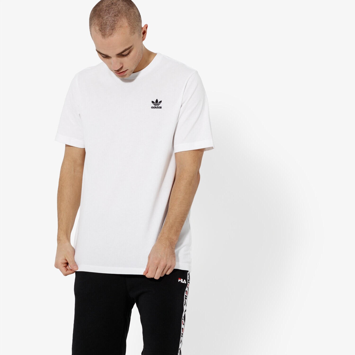 Bărbați tricou ADIDAS TRICOU SS ESSENTIAL T ADICOLOR DV1576 Alb