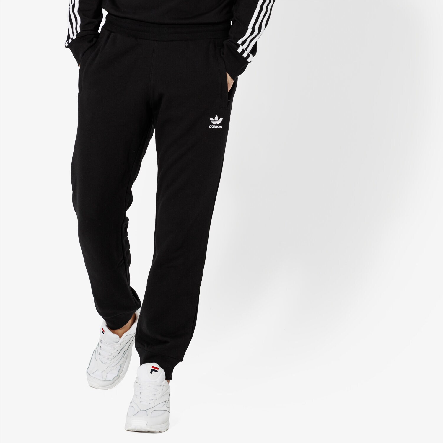 Bărbați pantaloni ADIDAS PANTALONI  TREFOIL PANT ADICOLOR DV1574 Negru