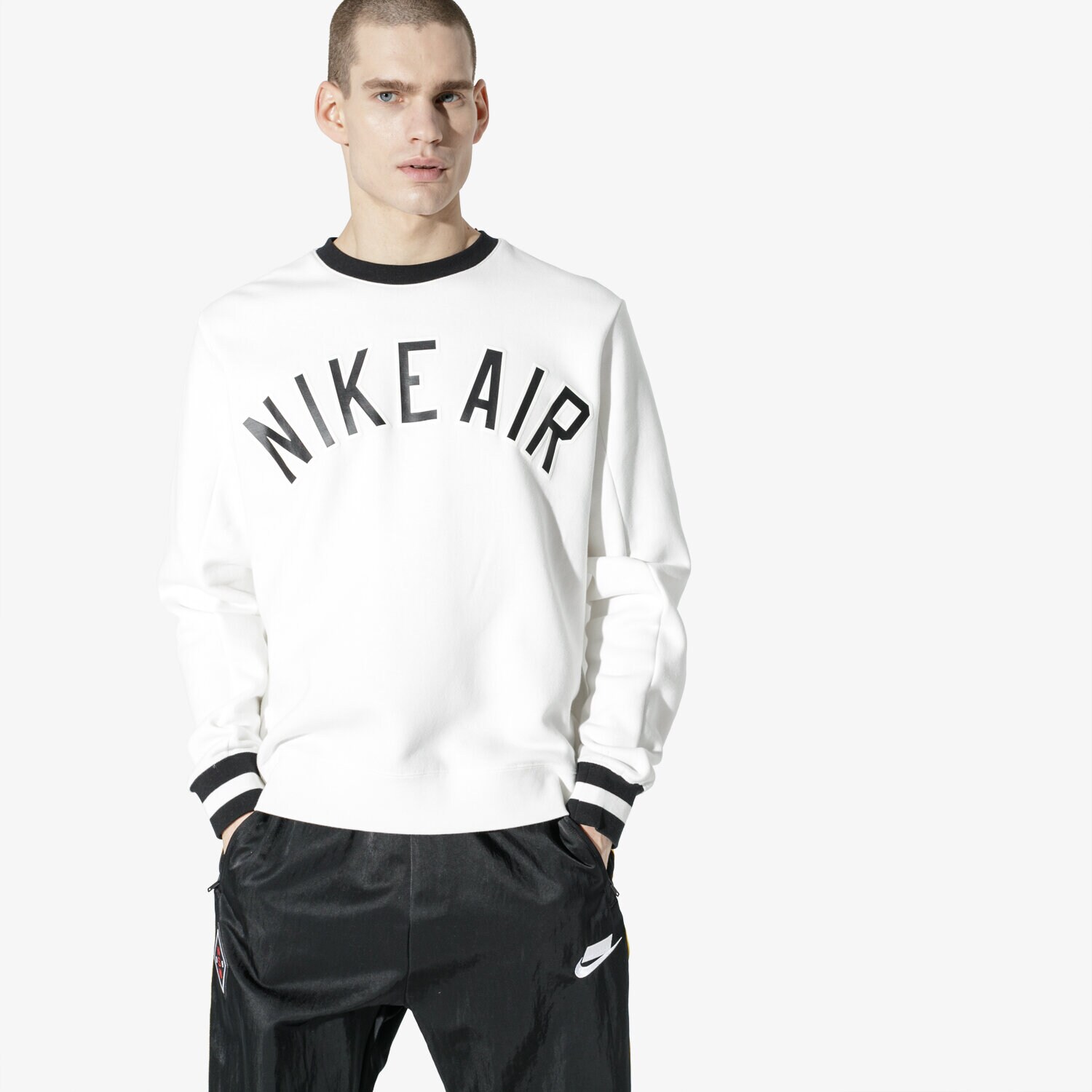Bărbați bluză NIKE BLUZĂ M NSW NIKE AIR CREW FLC AR1822-133 Alb