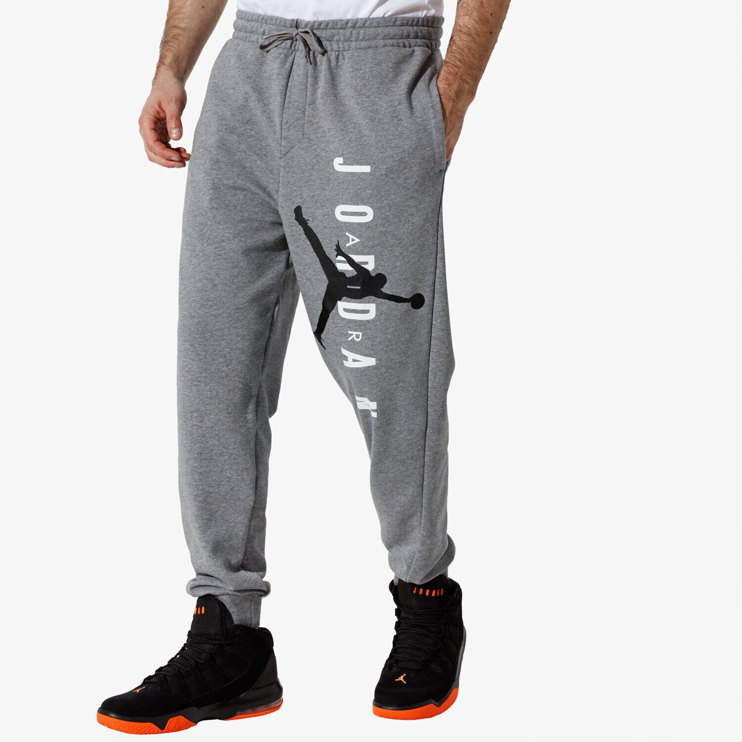 Bărbați pantaloni JORDAN PANTALONI JUMPMAN AIR LWT FLC PANT AR0031-091 Gri