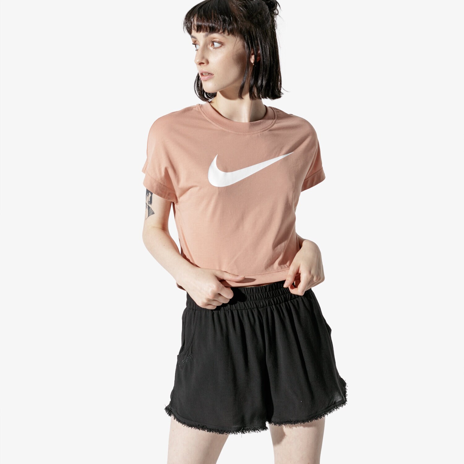 Femei tricou NIKE TOP W NSW SWSH TOP CROP SS AR3064-605 Mulicolor