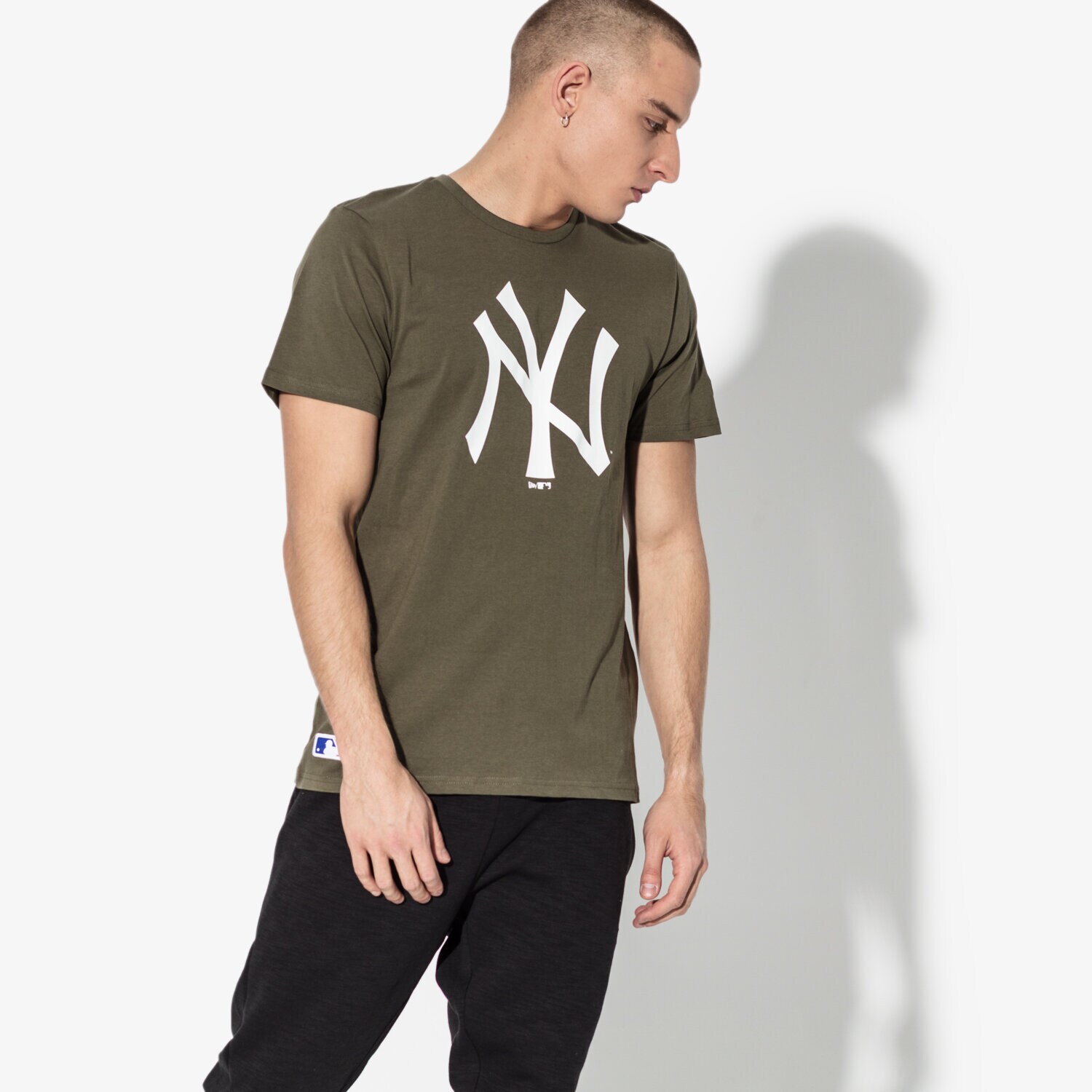 Bărbați tricou NEW ERA TRICOU SS MLB NYY KHAKI NEW YORK YANKEES NOV 11863694 Kaki