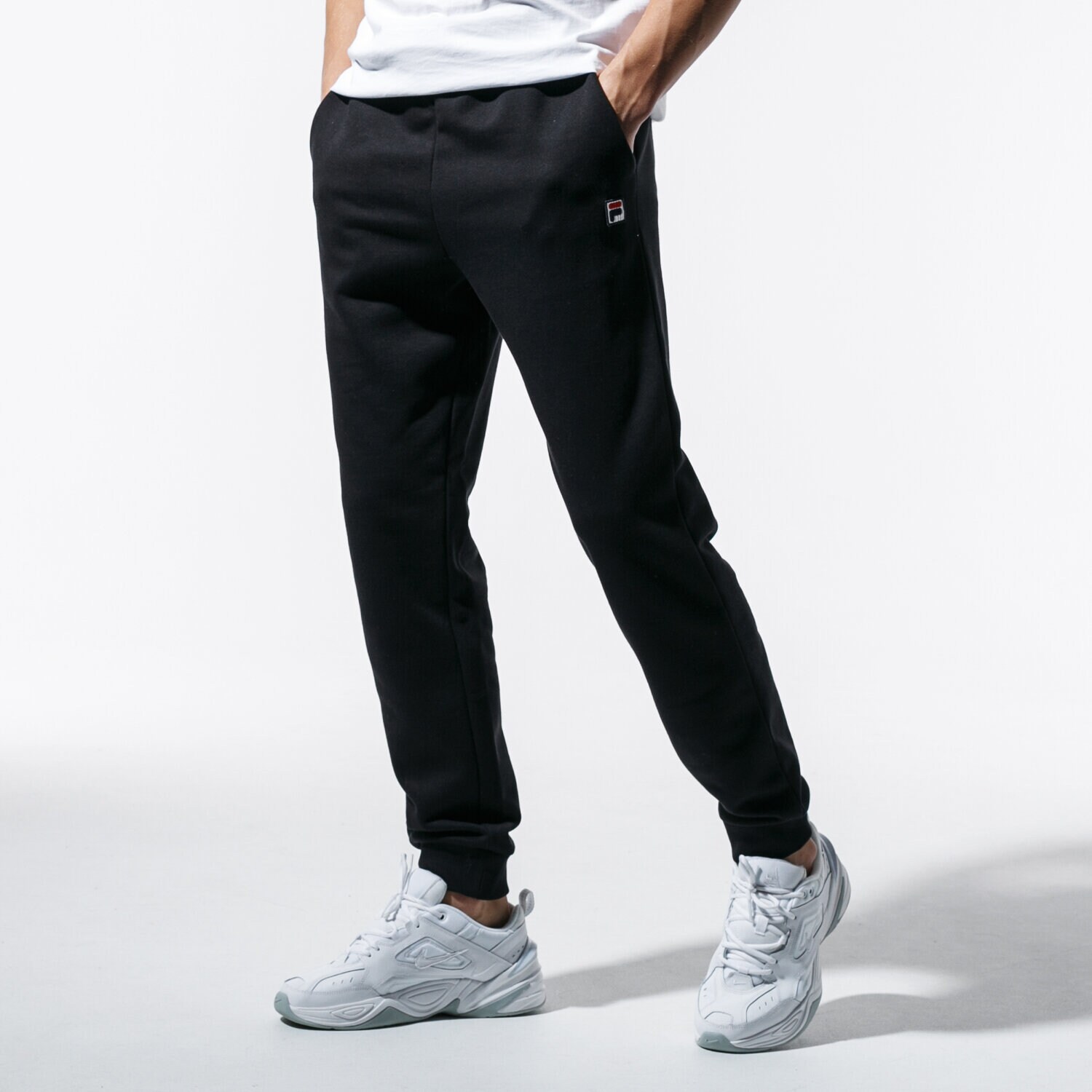 Bărbați pantaloni FILA PANTALONI  KUDDUSI PANTS 687218002 Negru