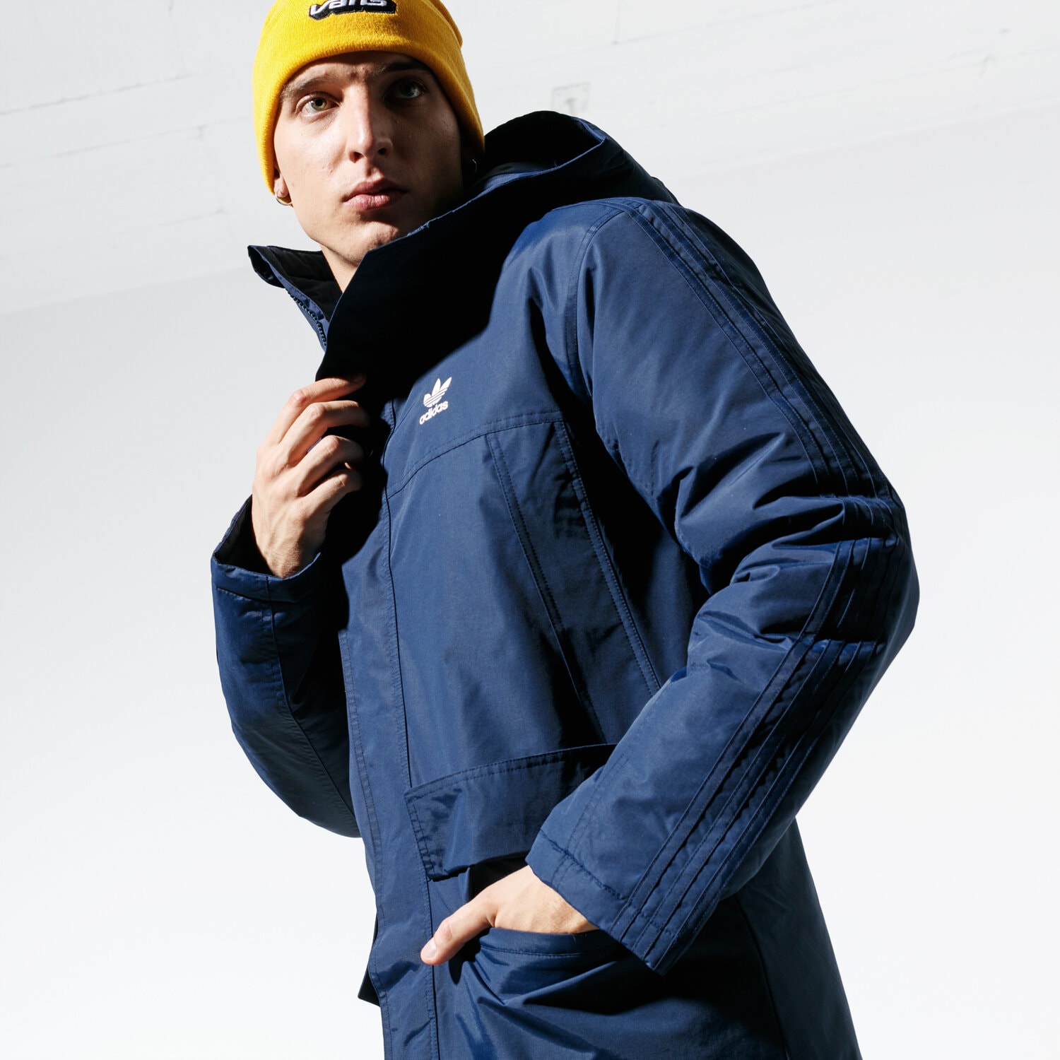 Bărbați eacă de iarnă ADIDAS JACHETĂ FUR PARKA PADDE ED5836 Bleumarin