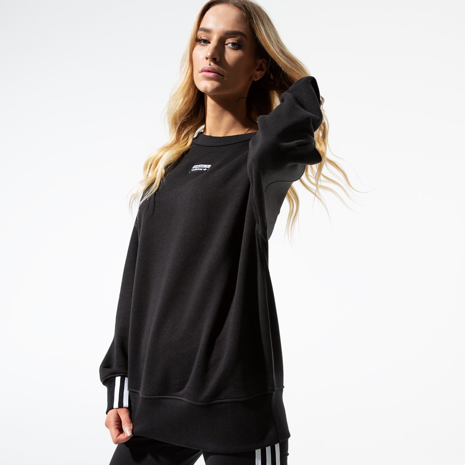 Femei bluză ADIDAS BLUZĂ VOCAL SWEAT ED5845 Negru