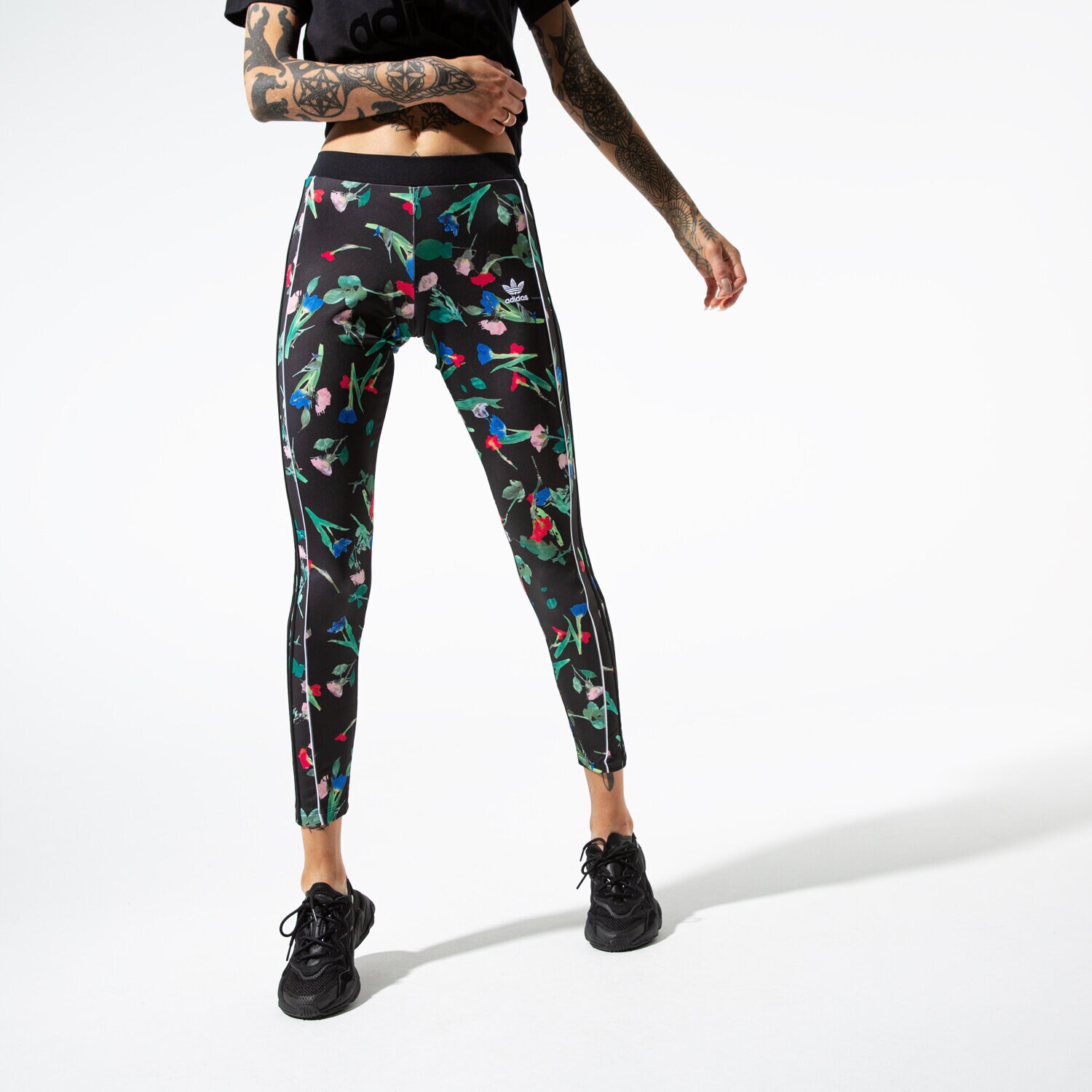 Femei pantaloni ADIDAS COLANȚI BELLISTA TIGHTS EC5773 Mulicolor