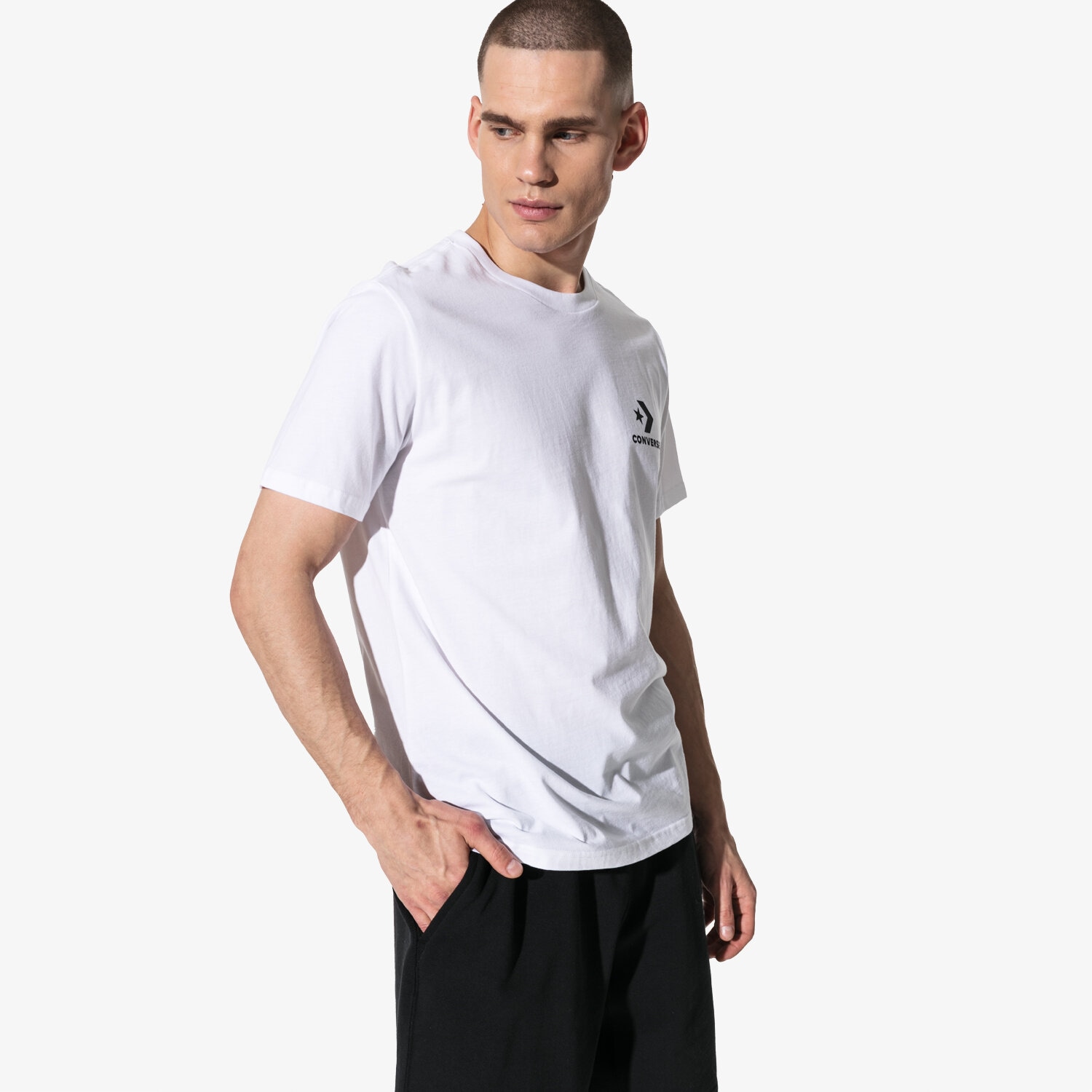 Bărbați tricou CONVERSE TRICOU SSLEFT CHEST STAR CHEVRON TEE 10007886-A04 Alb