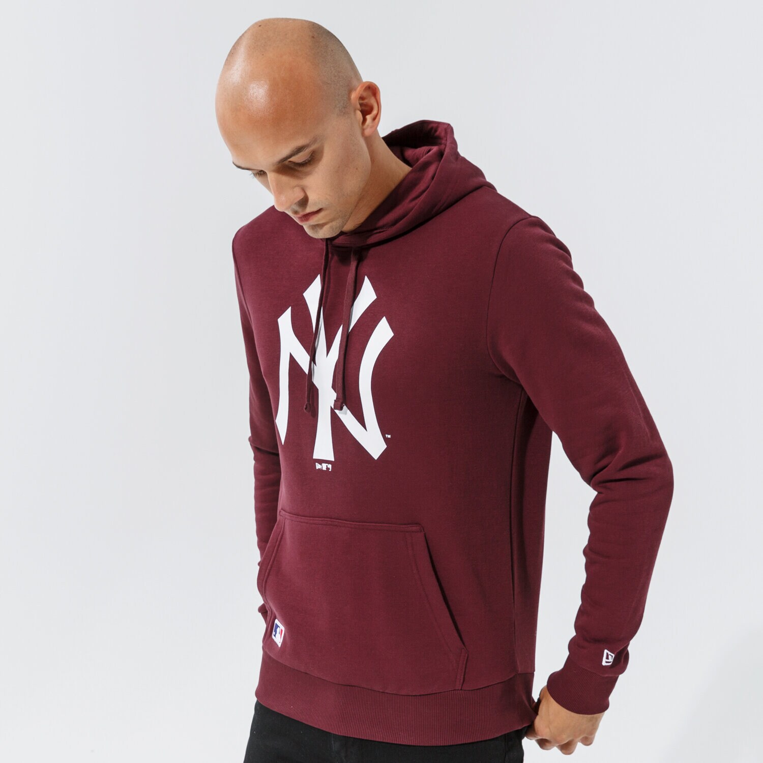 Bărbați bluză NEW ERA BLUZĂ CU GLUGĂ NYY MRN MLB APPAREL NEW YORK YANKEES  11863699 Bordo