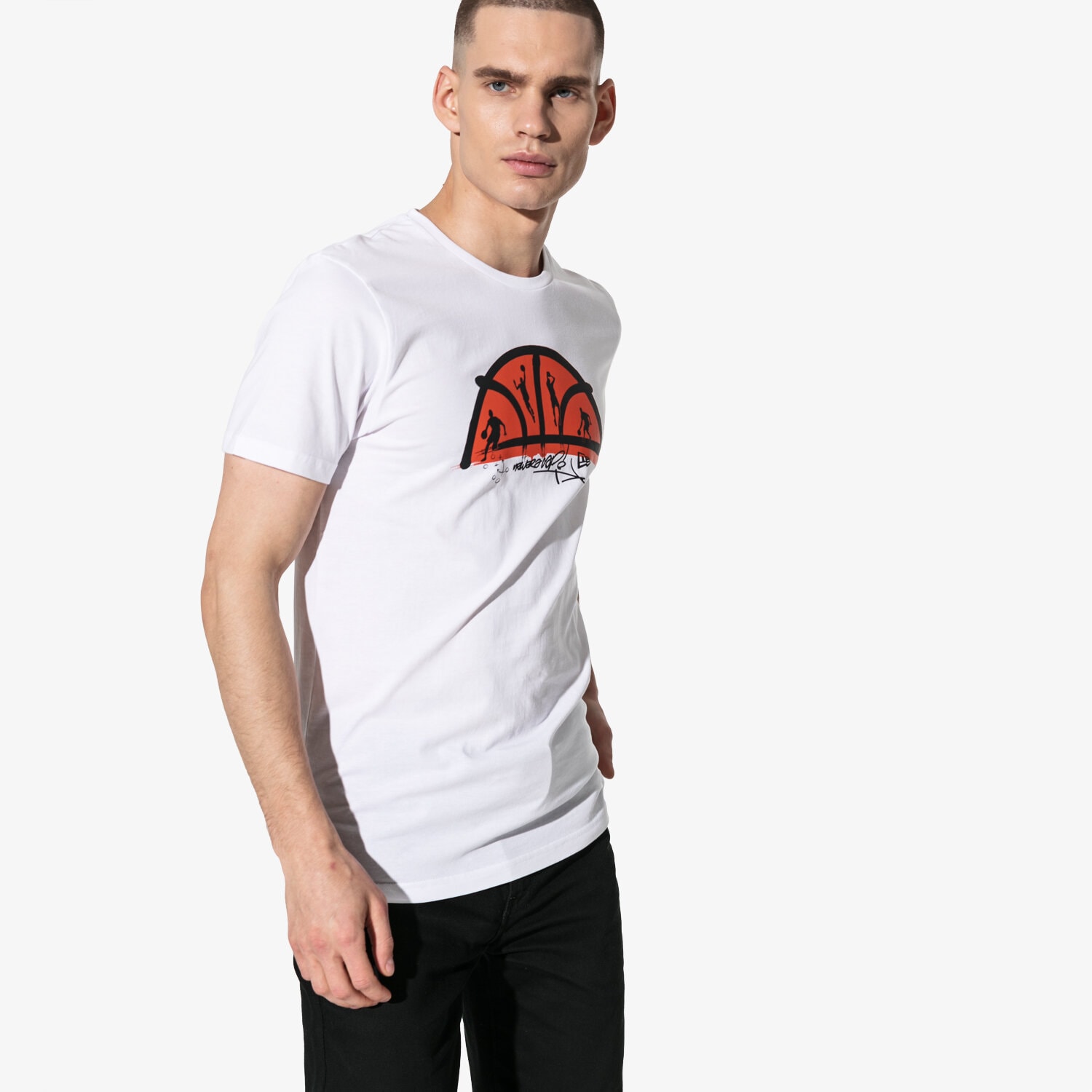 Bărbați tricou NEW ERA TRICOU SS NE BASKETBALL COURT 12052222 Alb
