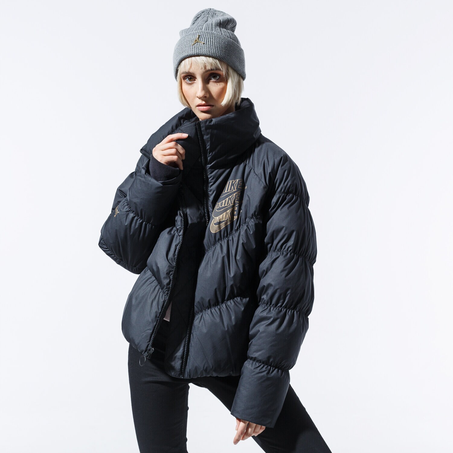 Femei geacă de iarnă NIKE JACHETĂ CU PUF W NSW DWN FILL JKT STMT SHINE CK3963-010 Negru