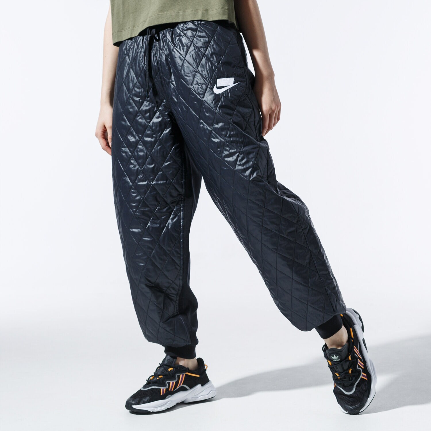 Femei pantaloni NIKE PANTALONI W NSW NSP QLTD PANT CJ6256-010 Negru