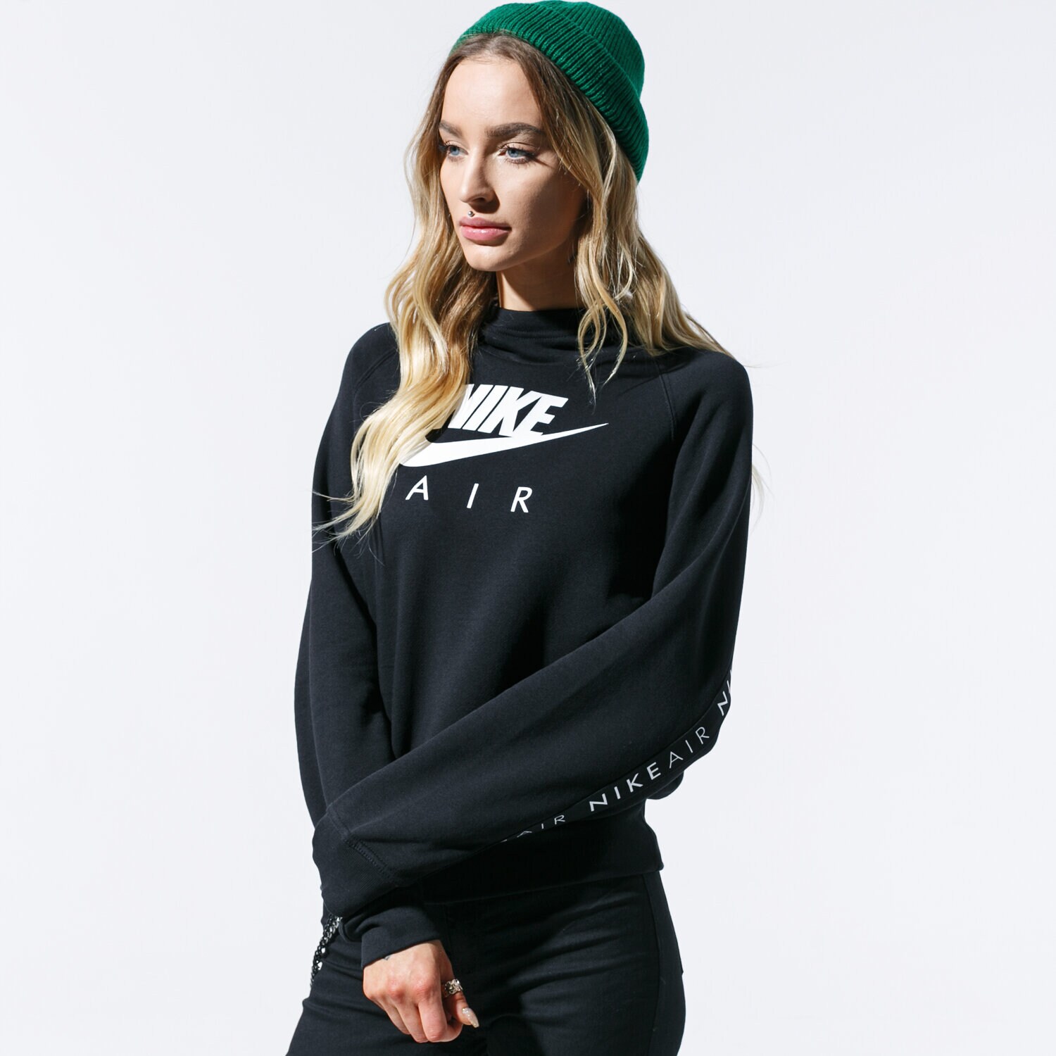 Femei bluză NIKE BLUZĂ CU GLUGĂ W NSW AIR HOODIE BB BV5132-010 Negru