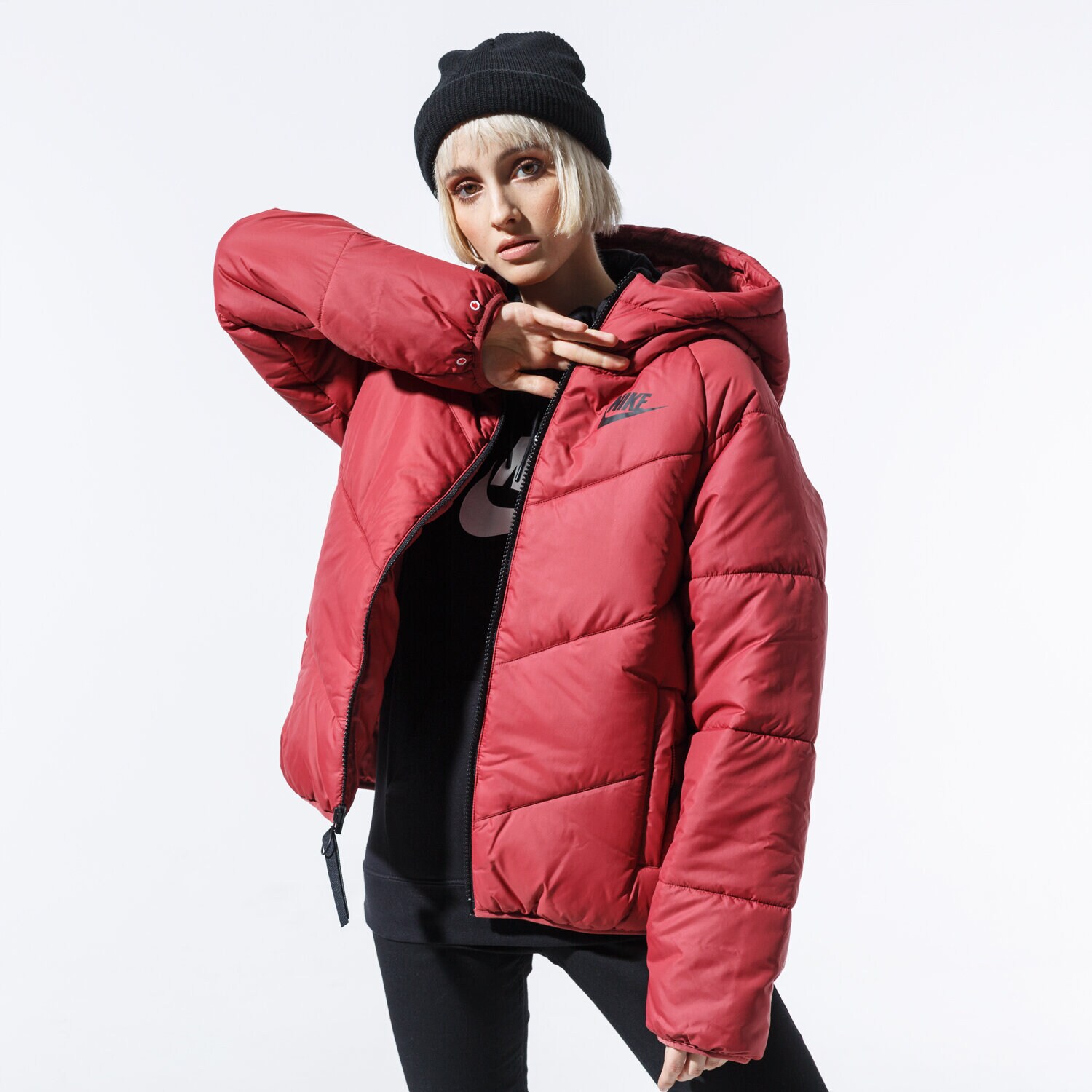 Femei geacă de iarnă NIKE JACHETĂ DE IARNĂ W NSW WR SYN FILL JKT HD BV2906-661 Bordo