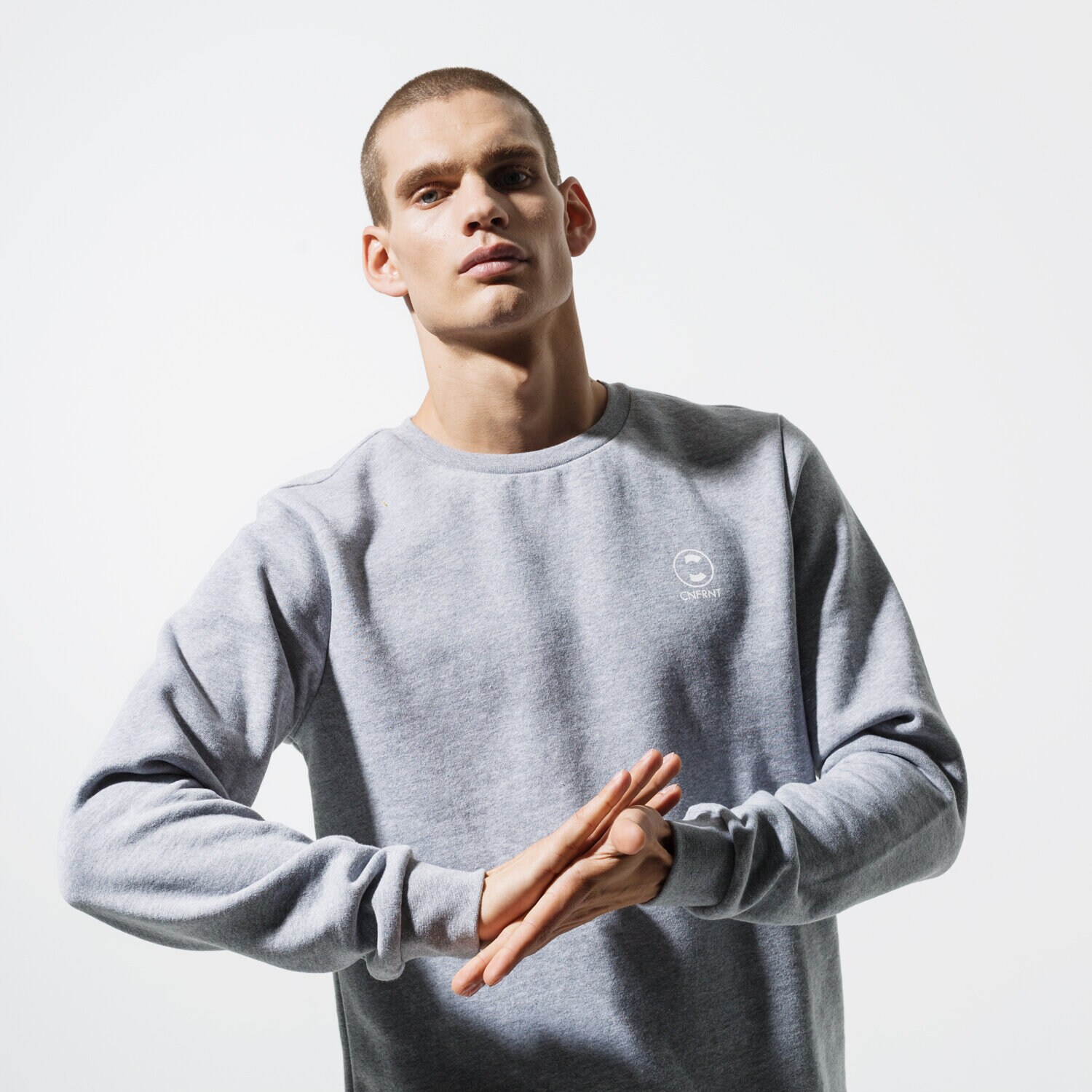 Bărbați bluză CONFRONT BLUZĂ ESSENTIAL GRY SWEATSHIRT CF39BLM39004 Gri