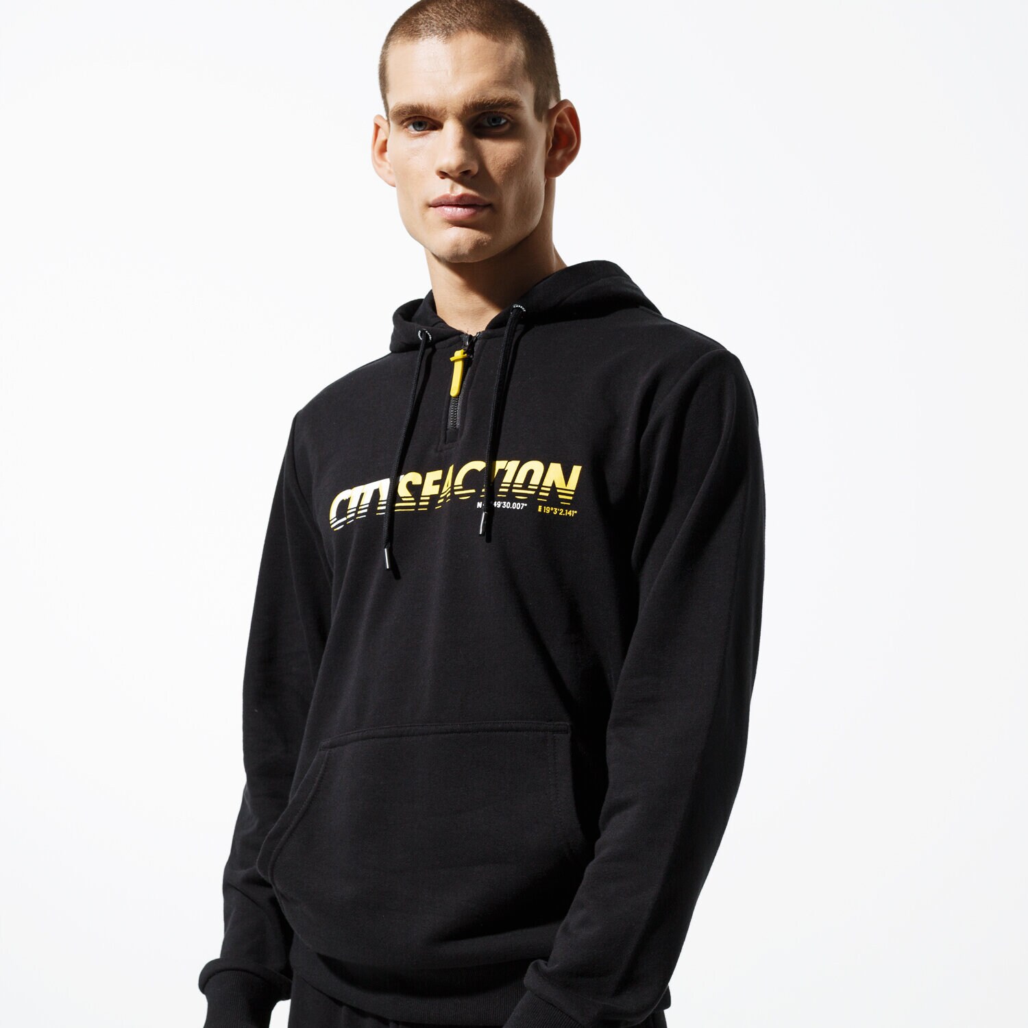 Bărbați bluză CONFRONT BLUZĂ CU GLUGĂ CITY BLK HOODY  CF39BLM36001 Negru