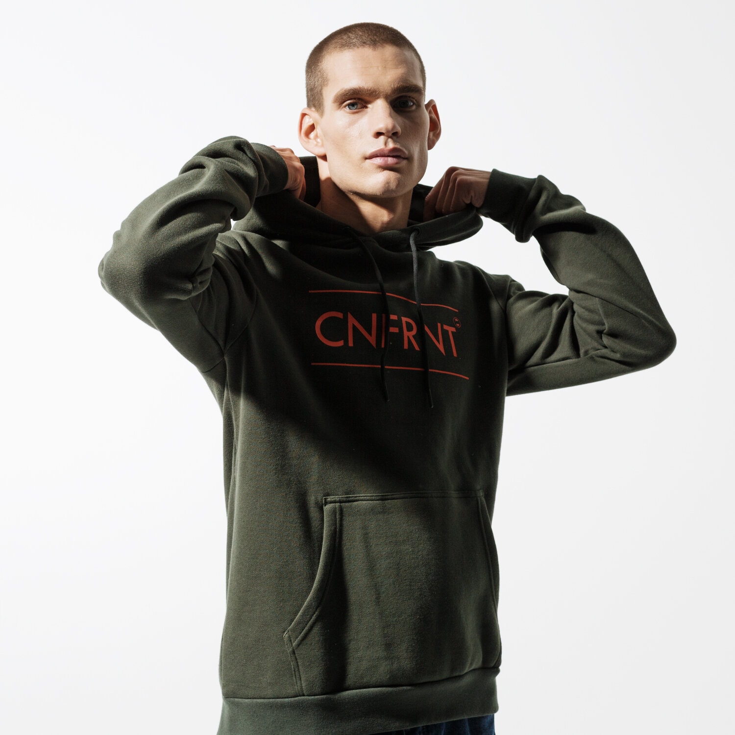 Bărbați bluză CONFRONT BLUZĂ ESSENTIAL KHK HOODY  CF39BLM38002 Kaki