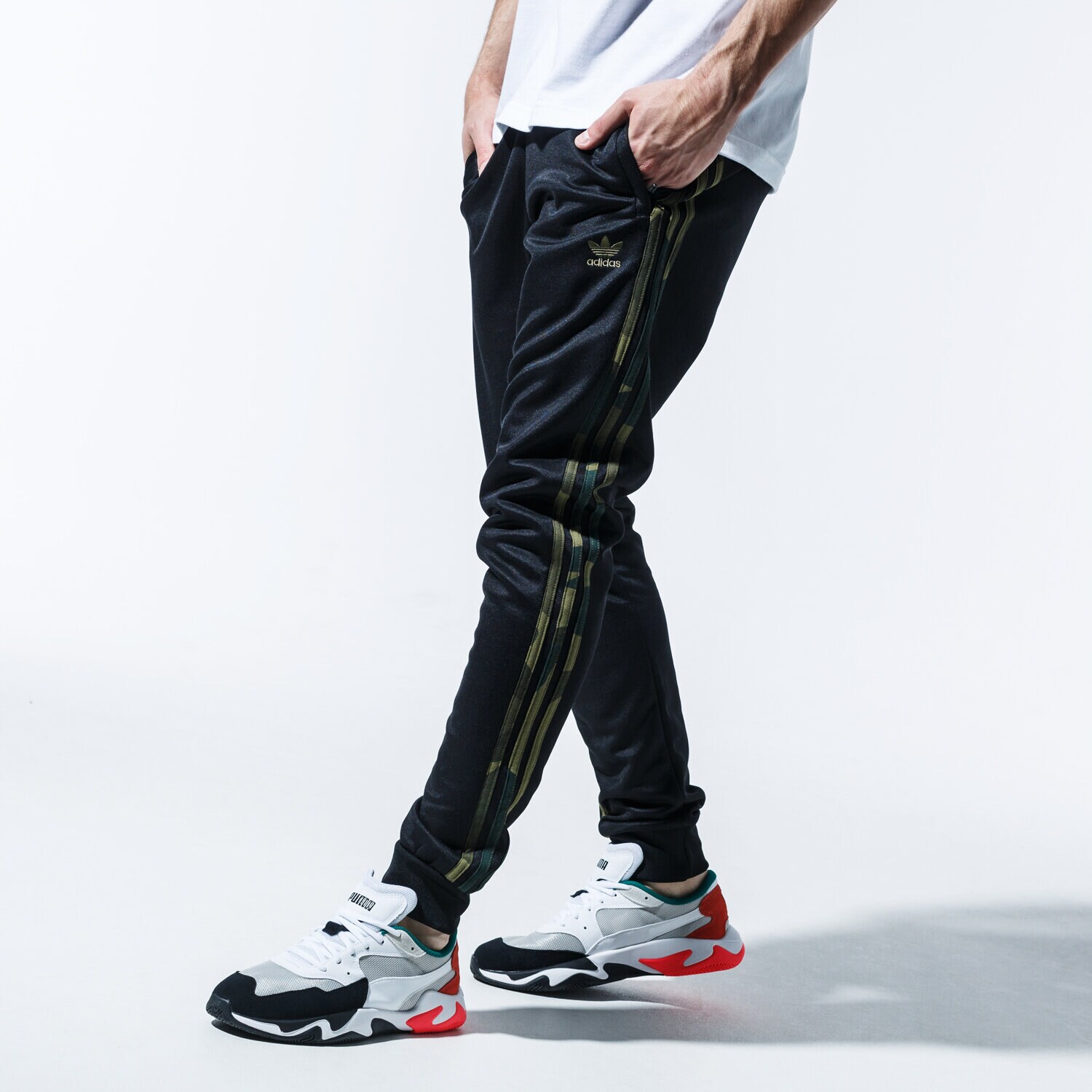 Bărbați pantaloni ADIDAS PANTALONI  CAMO TP FM3360 Negru