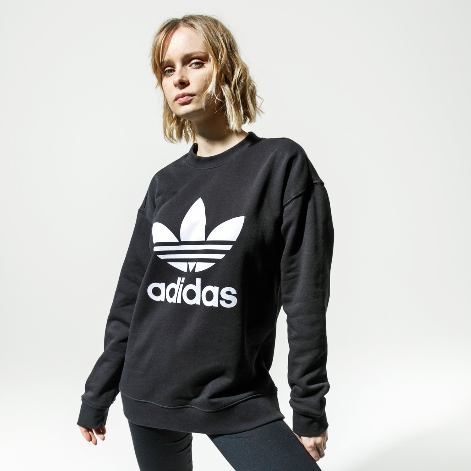 Femei bluză ADIDAS BLUZĂ TRF CREW SWEAT FM3272 Negru