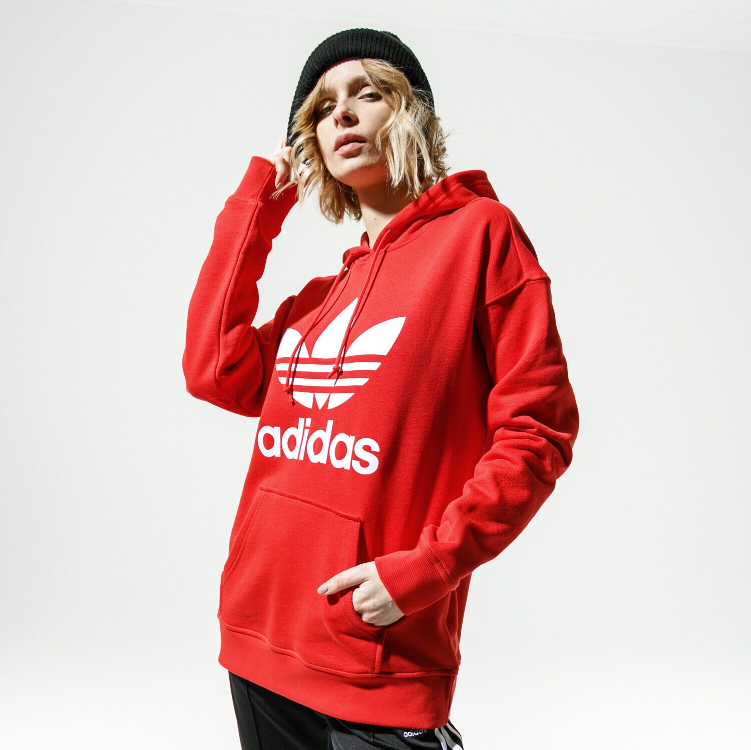 Femei bluză ADIDAS BLUZĂ CU GLUGĂ TRF HOODIE FM3298 Roșu