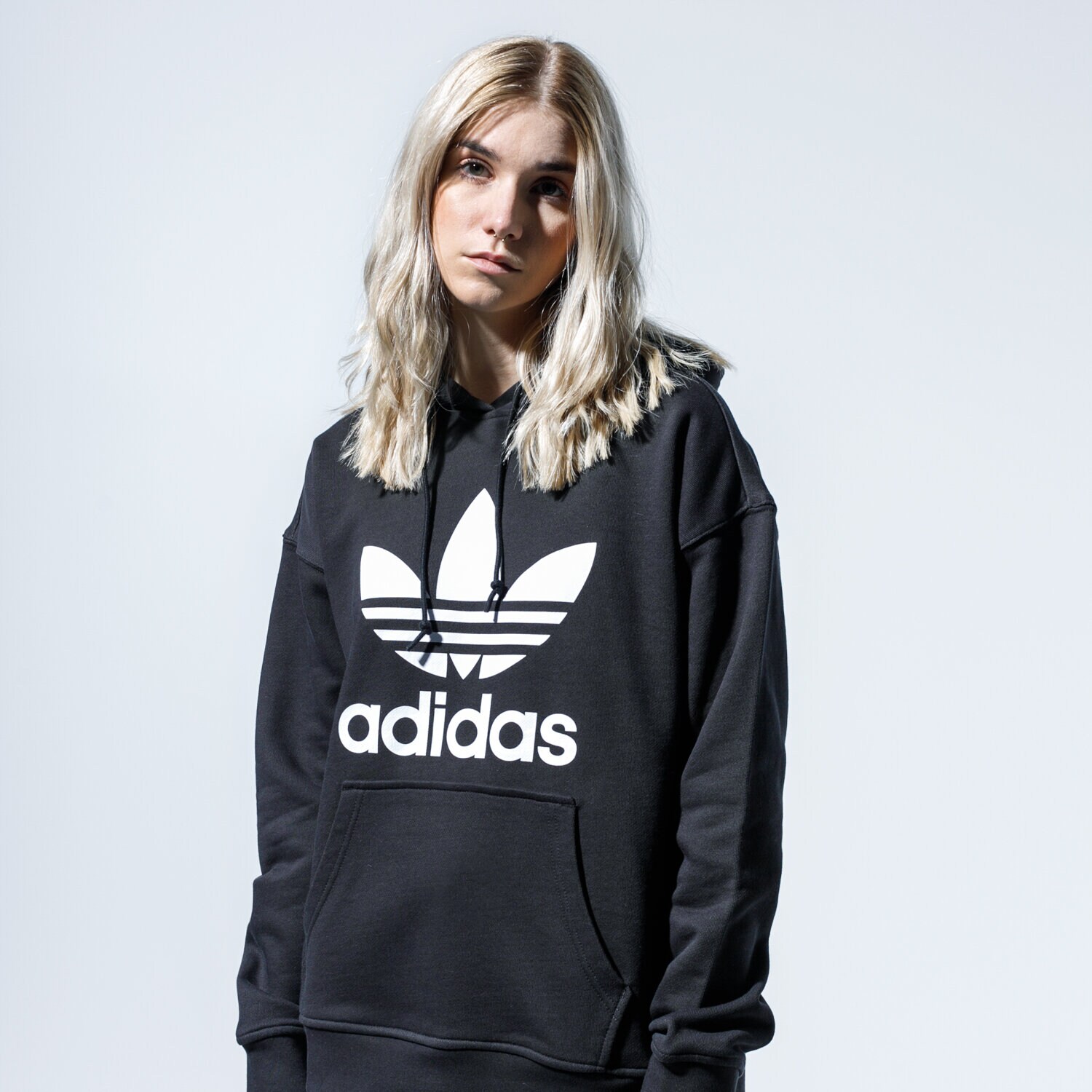 Femei bluză ADIDAS BLUZĂ CU GLUGĂ TRF HOODIE FM3307 Negru