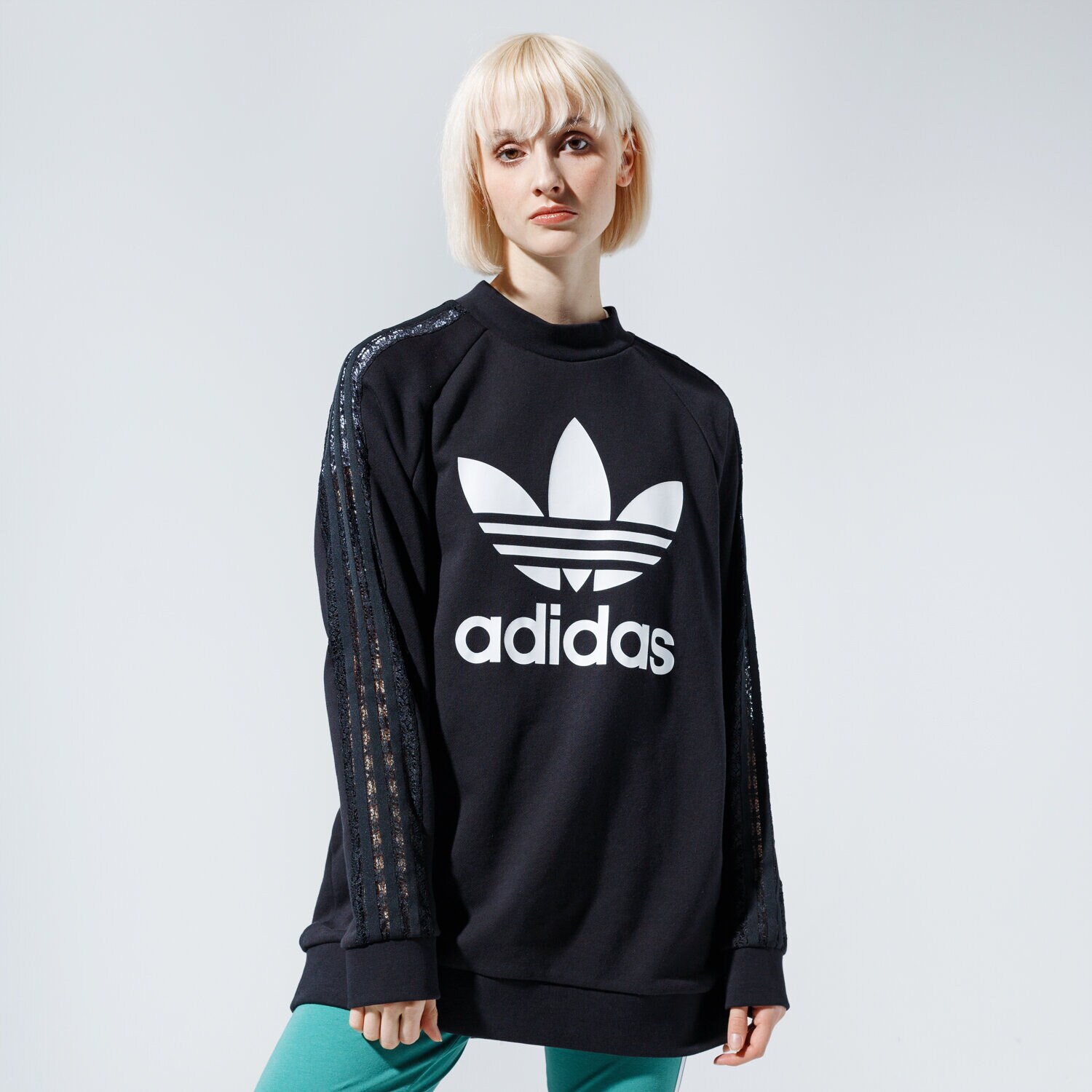 Femei bluză ADIDAS BLUZĂ LACE SWEATSHIRT FM1752 Negru