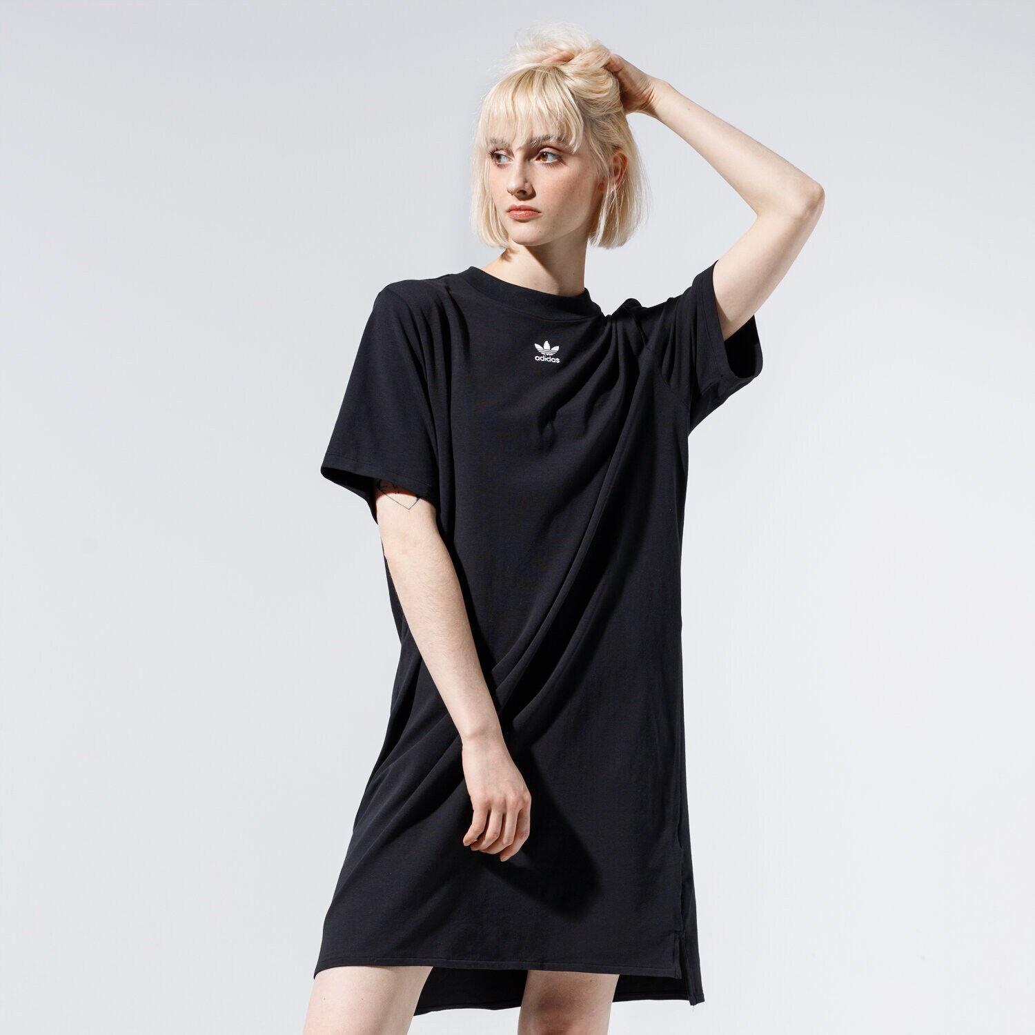 Femei rochii și fuste ADIDAS ROCHIE TRF TRENINGS FM3276 Negru