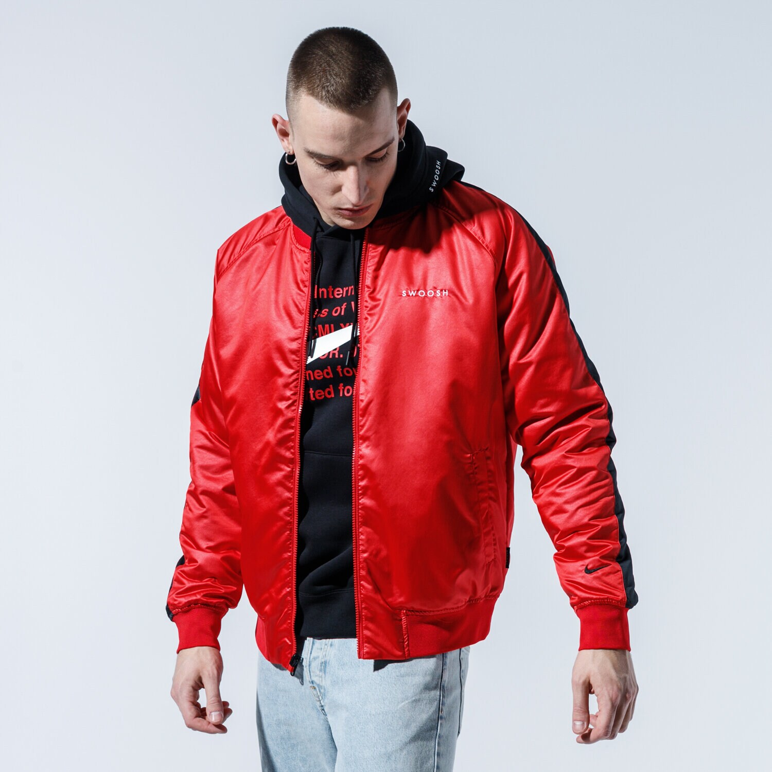 Bărbați jachetă NIKE JACHETĂ M NSW SWOOSH BMBER JKT WVN CJ4875-657 Negru