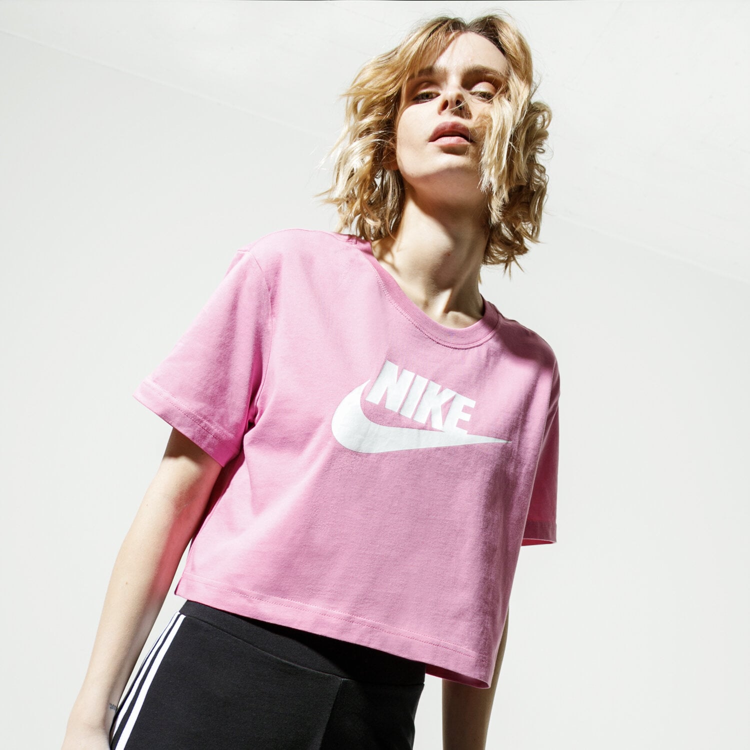 Femei tricou NIKE TRICOU SPORTSWEAR ESSENTIAL BV6175693 Roz