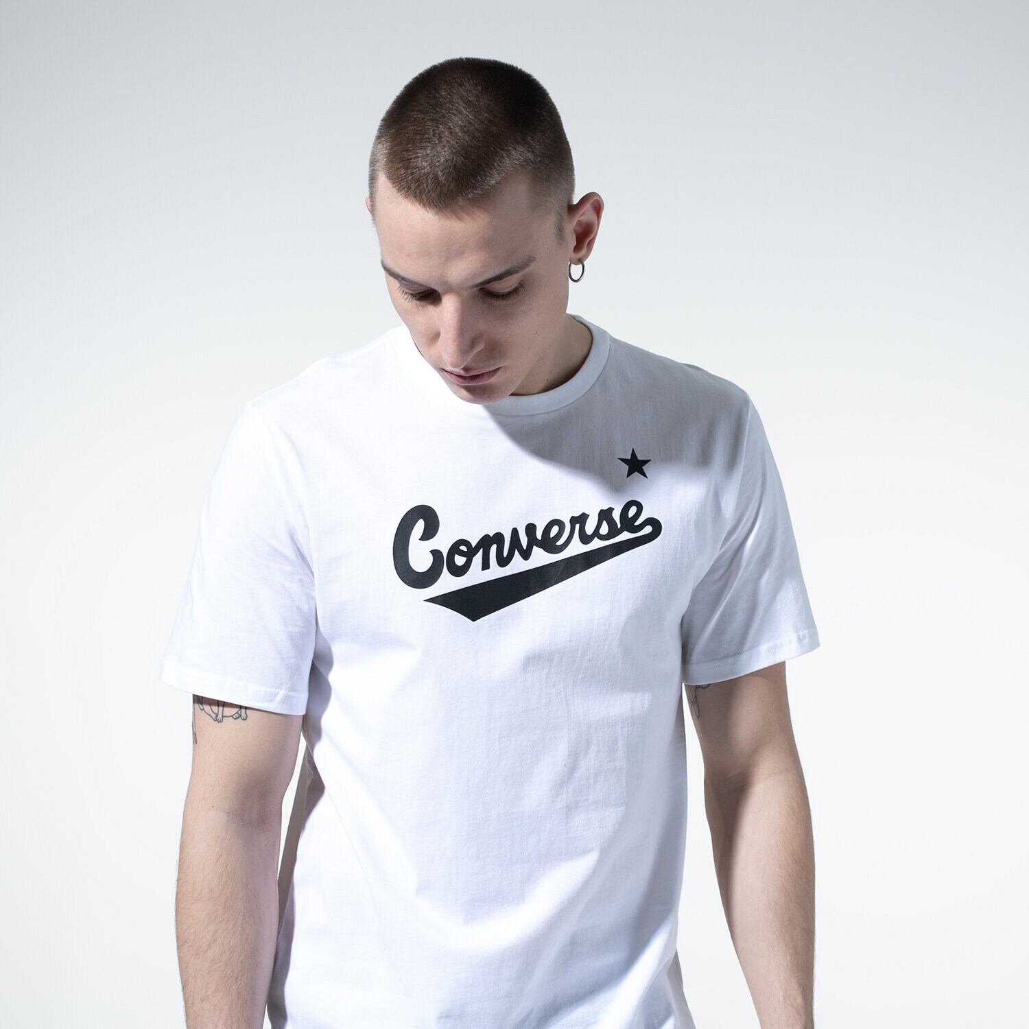 Bărbați tricou CONVERSE TRICOU CENTER FRONT LOGO TEE 10018235-A02 Alb