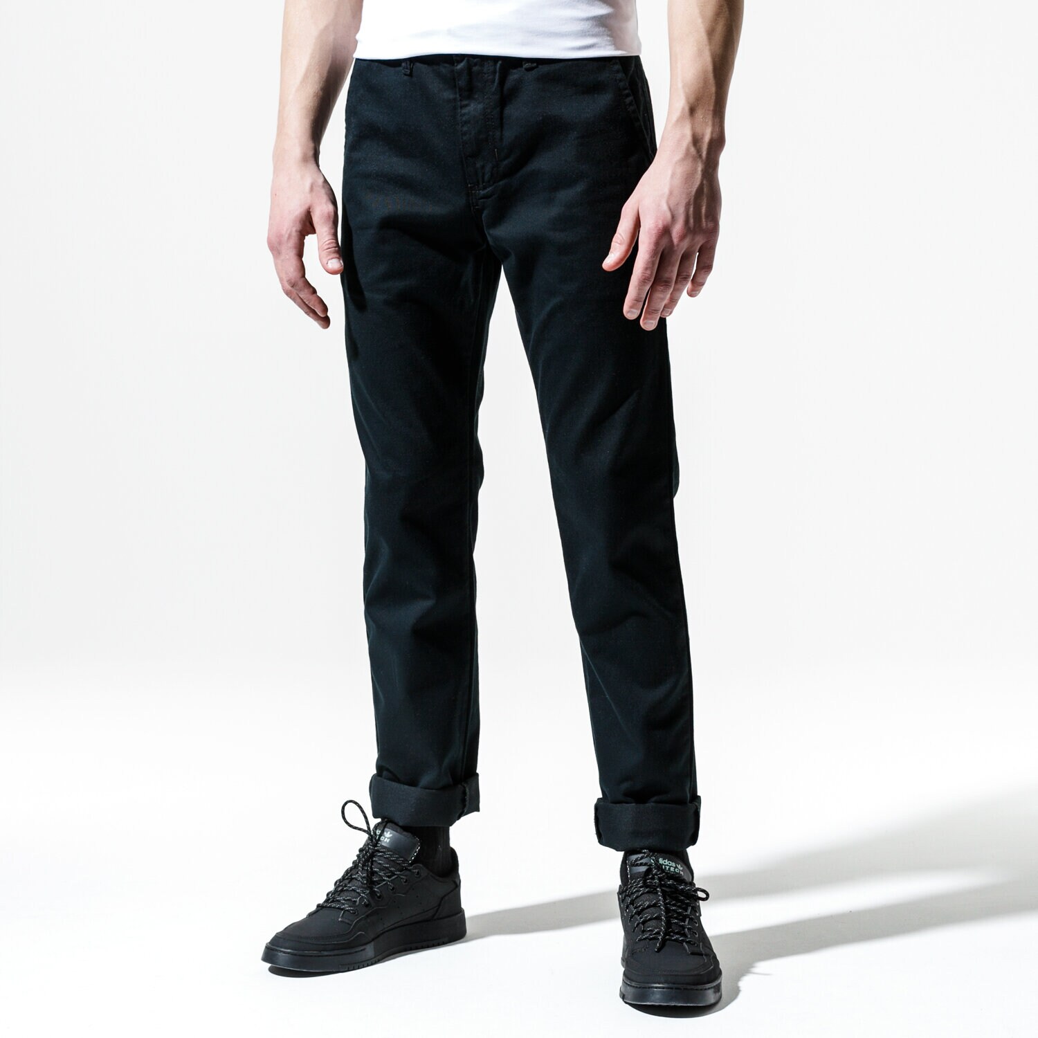 Bărbați pantaloni VANS PANTALONI  MN AUTHENTIC CHINO STRETCH BLACK VN0A3143BLK1 Negru
