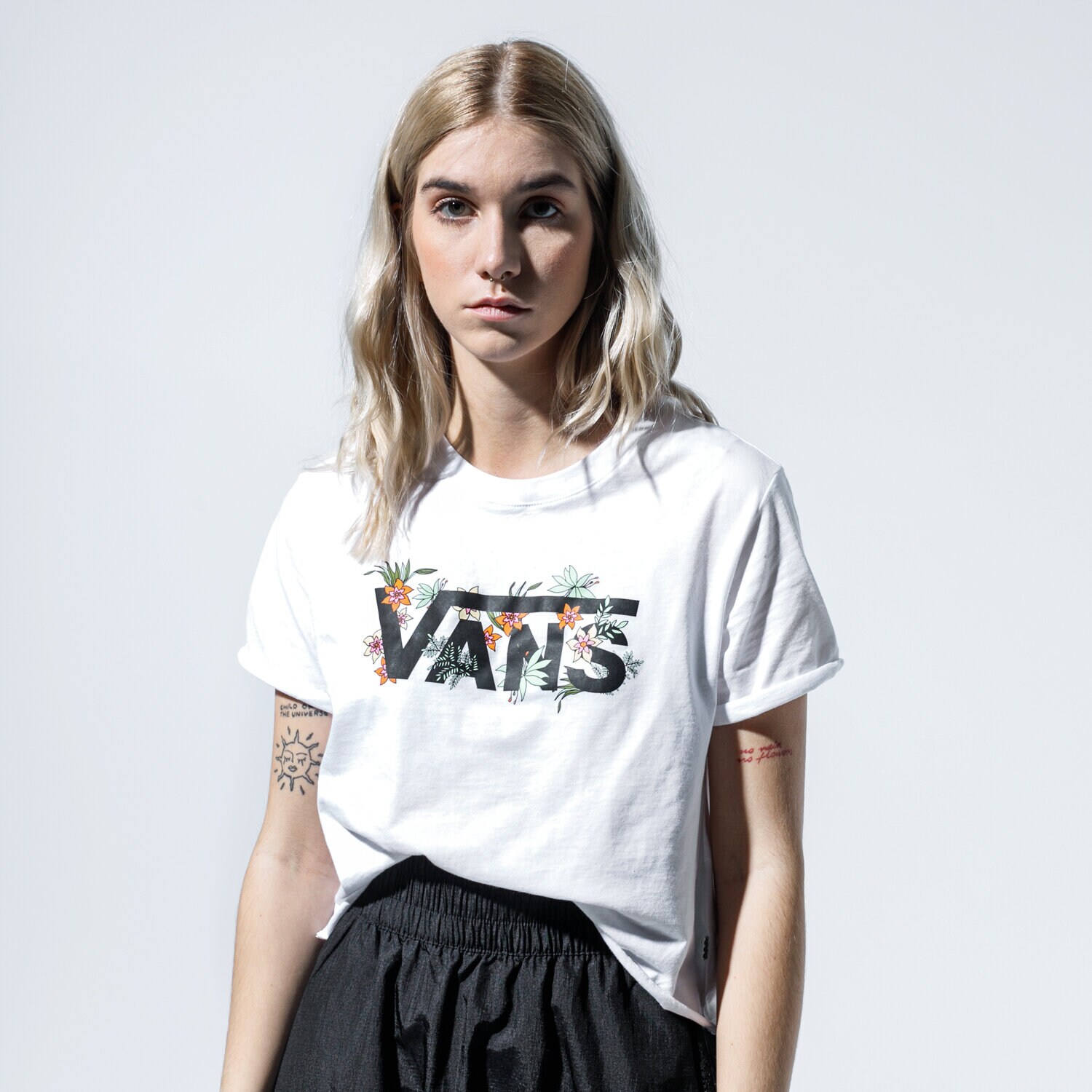 Femei tricou VANS TRICOU WM GREENHOUSE WHITE VN0A4DOEWHT1 Alb