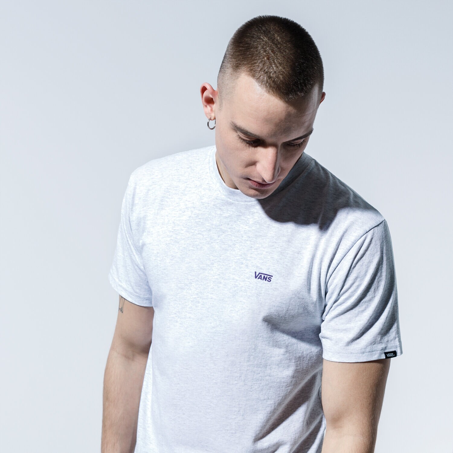 Bărbați tricou VANS TRICOU MN LEFT CHEST LOGO TEE ASH HEATHER/HELIOTROPE VN0A3CZEYKY1 Gri